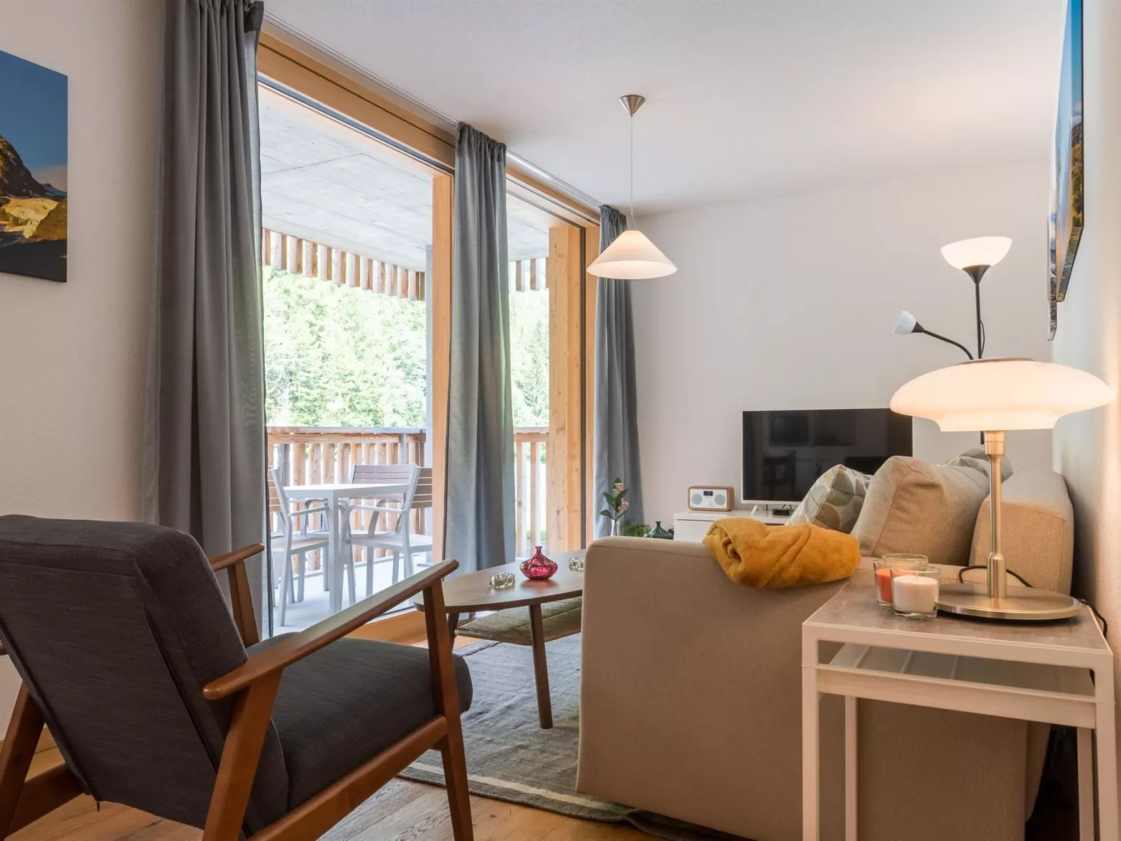 Montela Hotel & Resort - Holiday Stay-Inside