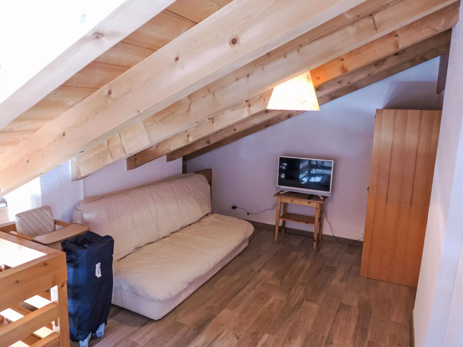 La Colline G-Inside