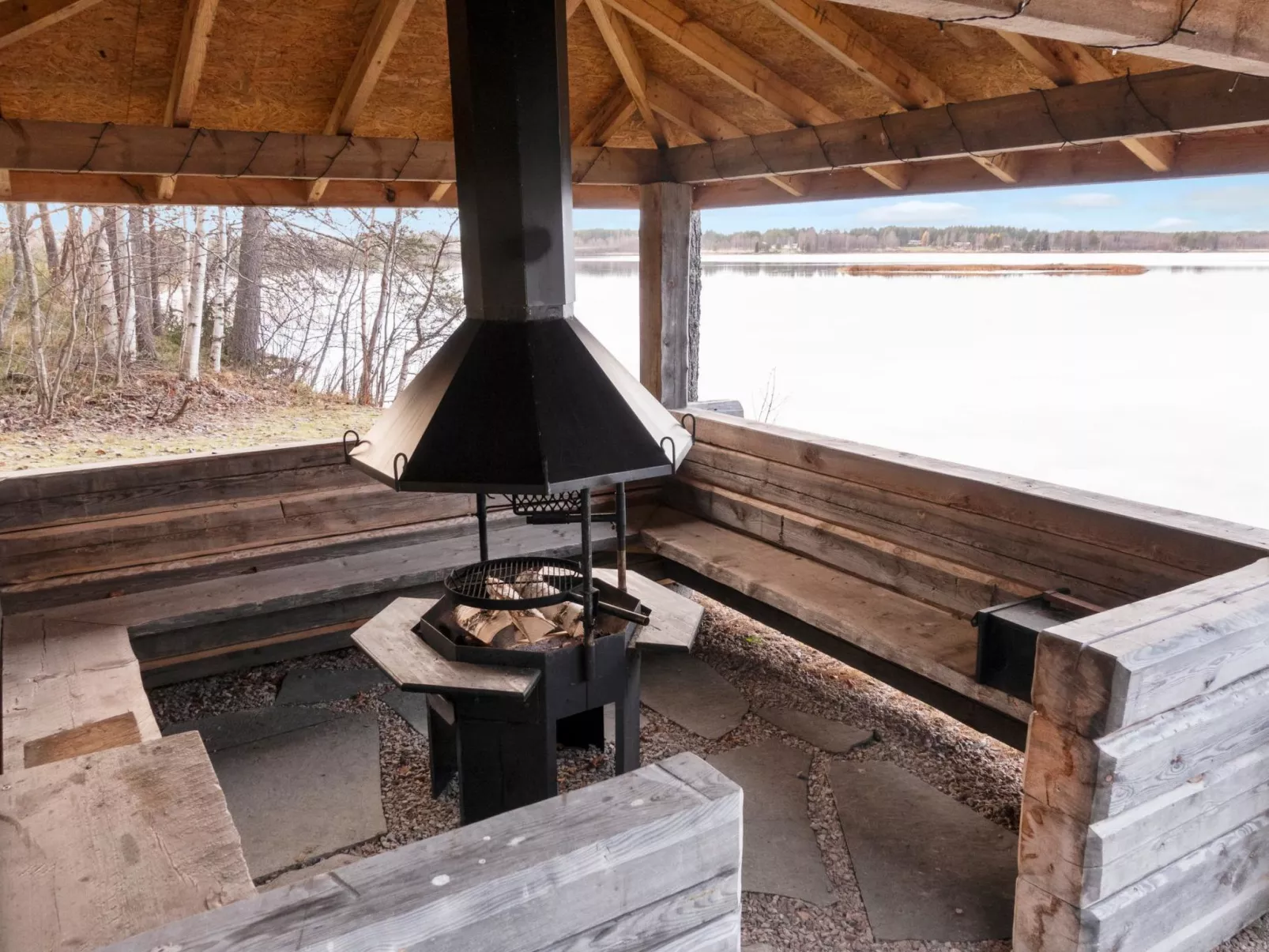 Järvelä-Outside
