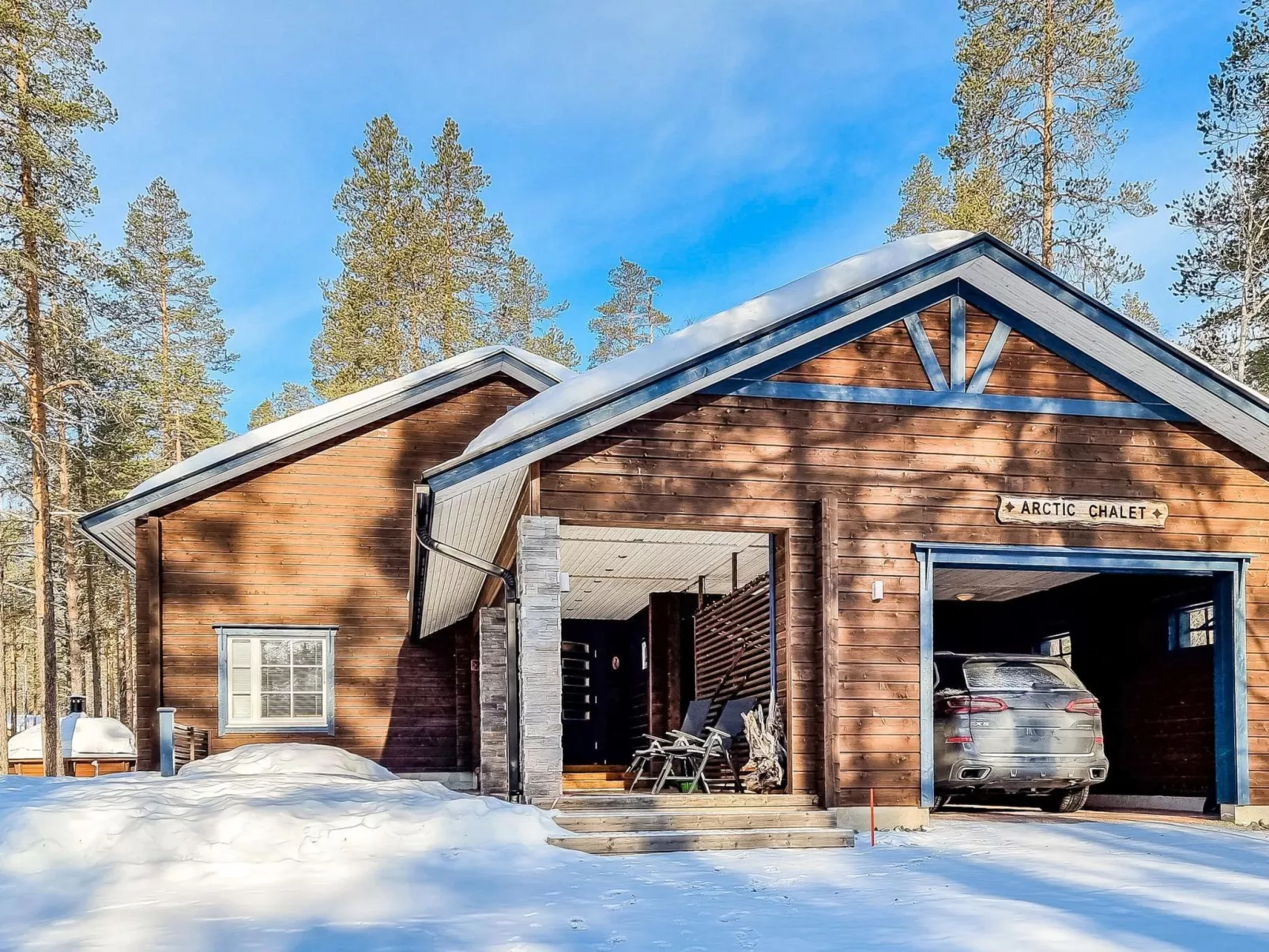 Arctic chalet-Outside
