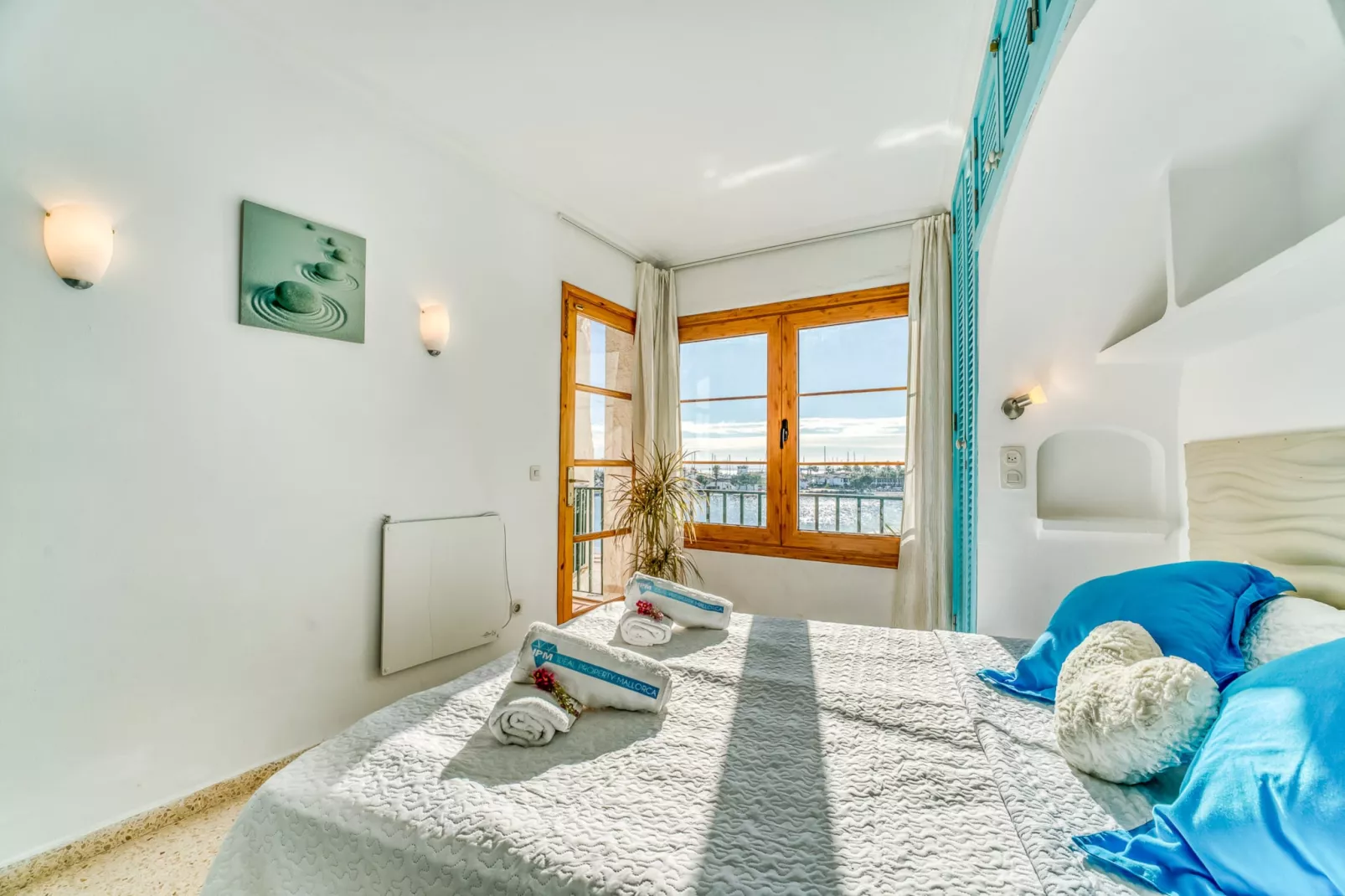 Dali 127-Bedroom