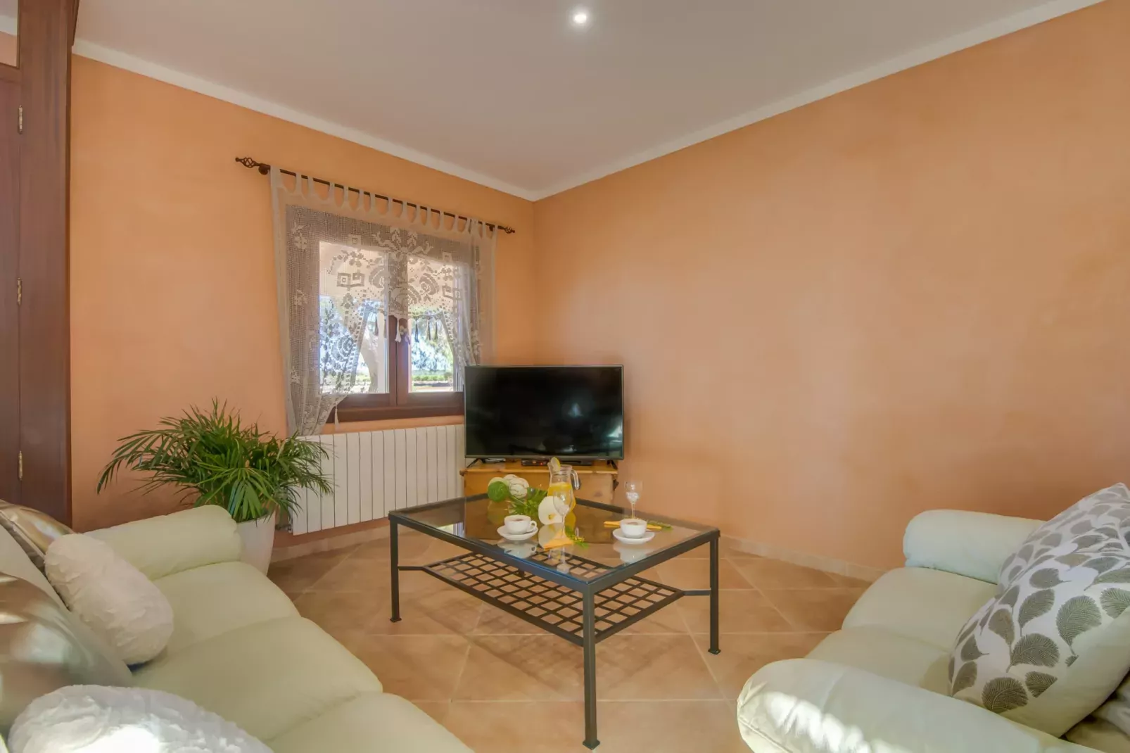 Can Ribas-Living room