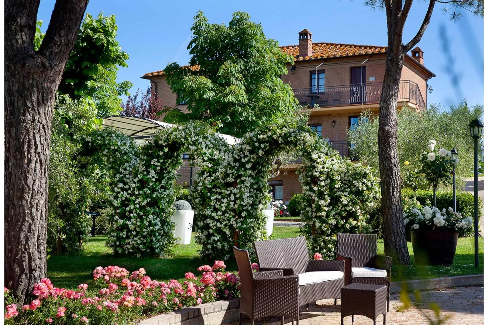 RESIDENCE BORGO TRE ROSE - Apartment TYPE C-Außenbereich Sommer