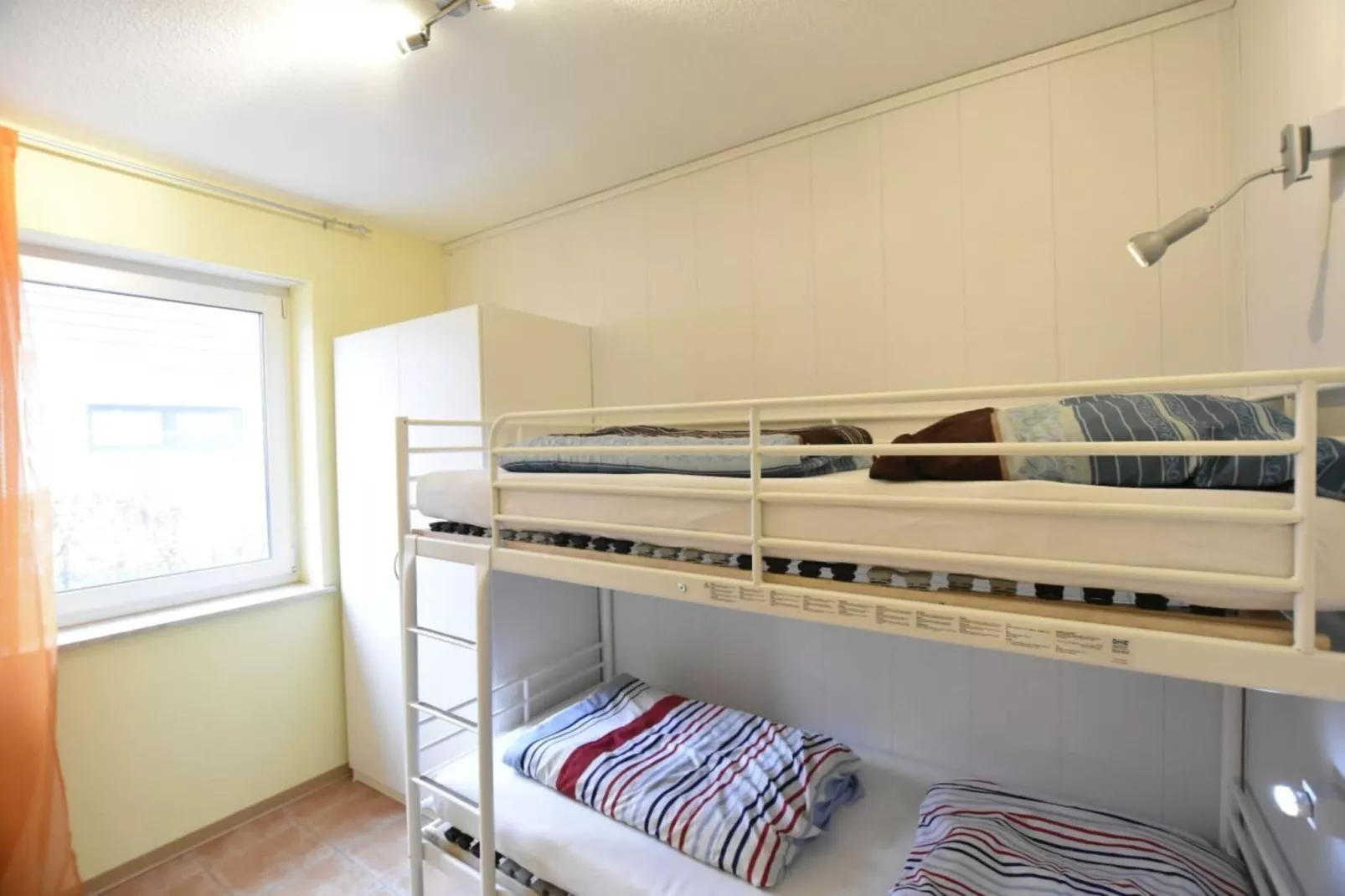 264432-Schlafzimmer