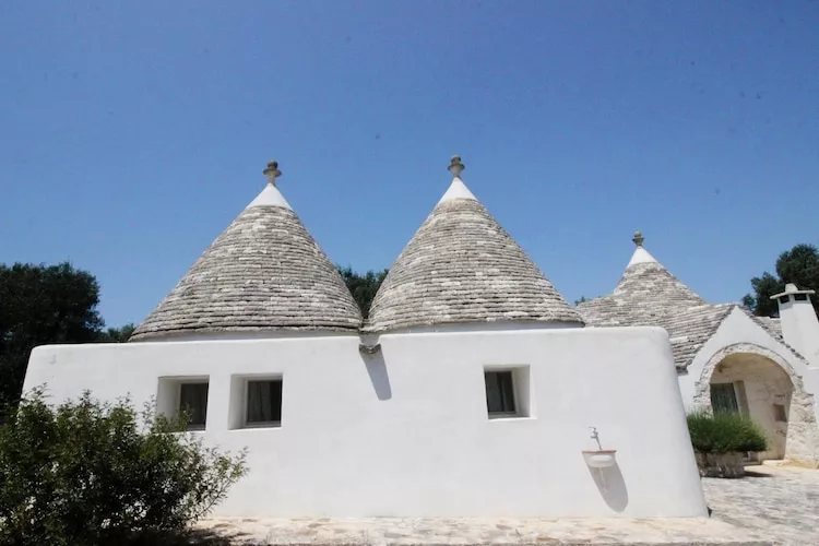 Trullo, Ostuni-Trullo I Giardini-Extérieur été