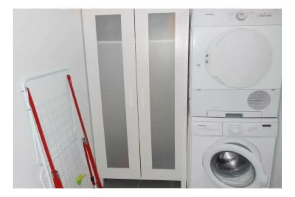 465682-Non étiqueté