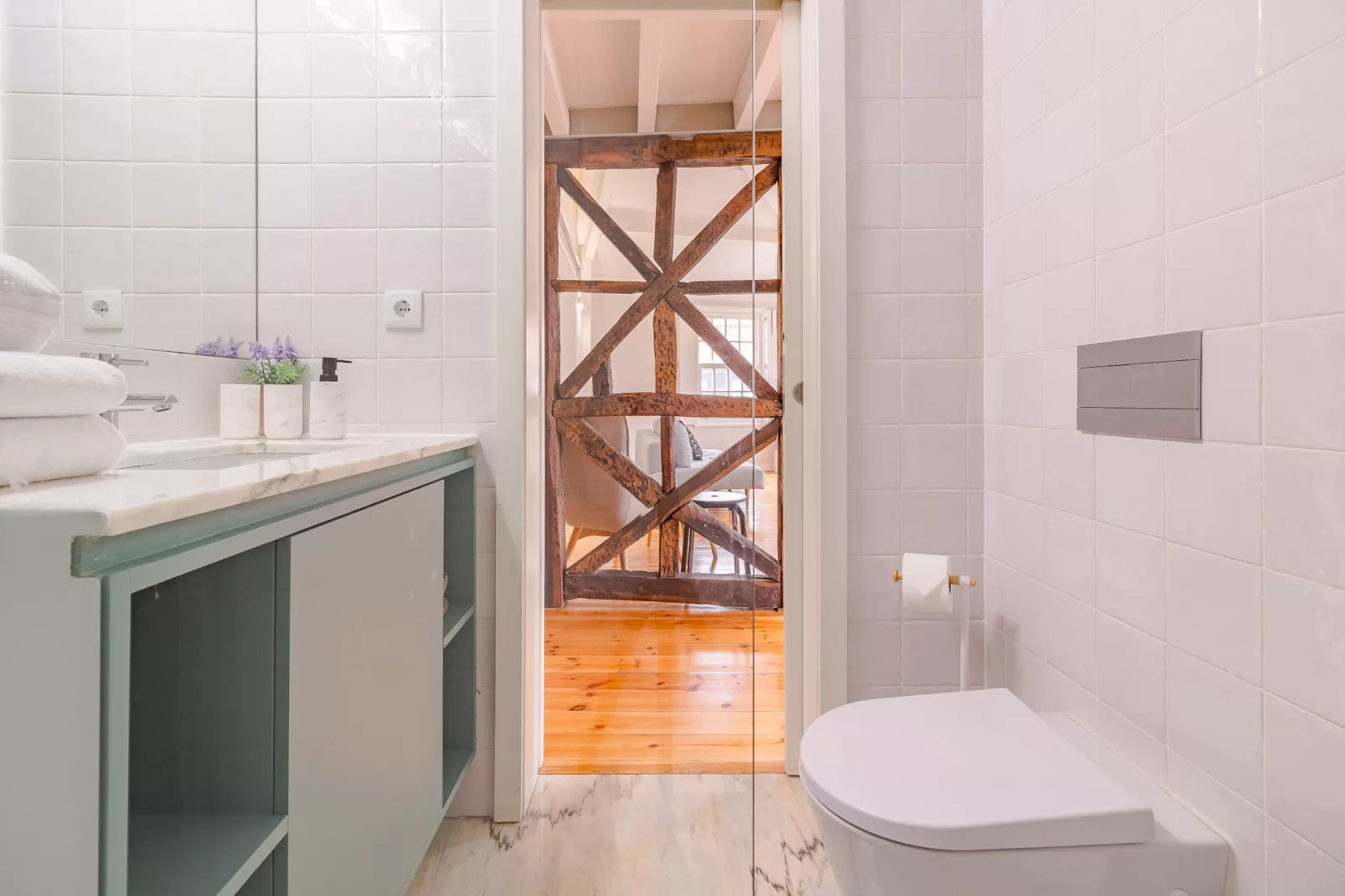 YOUROPO - City Center 5-Badezimmer