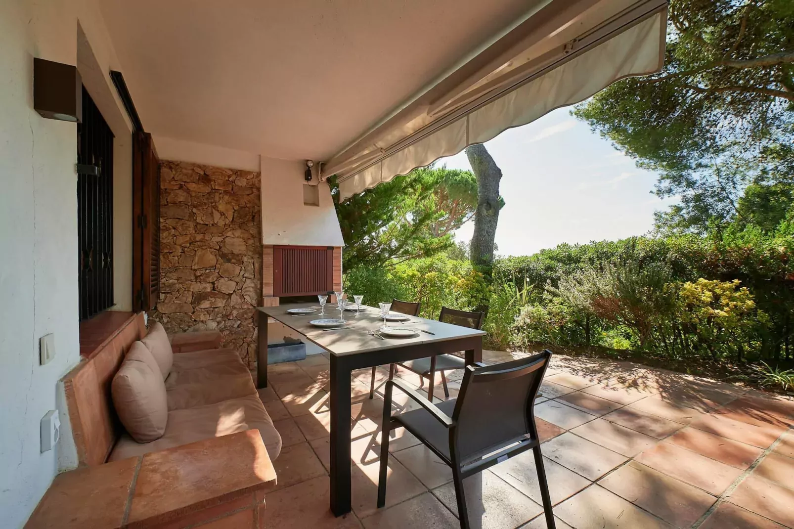 Cliper L-1-Terrace balcony
