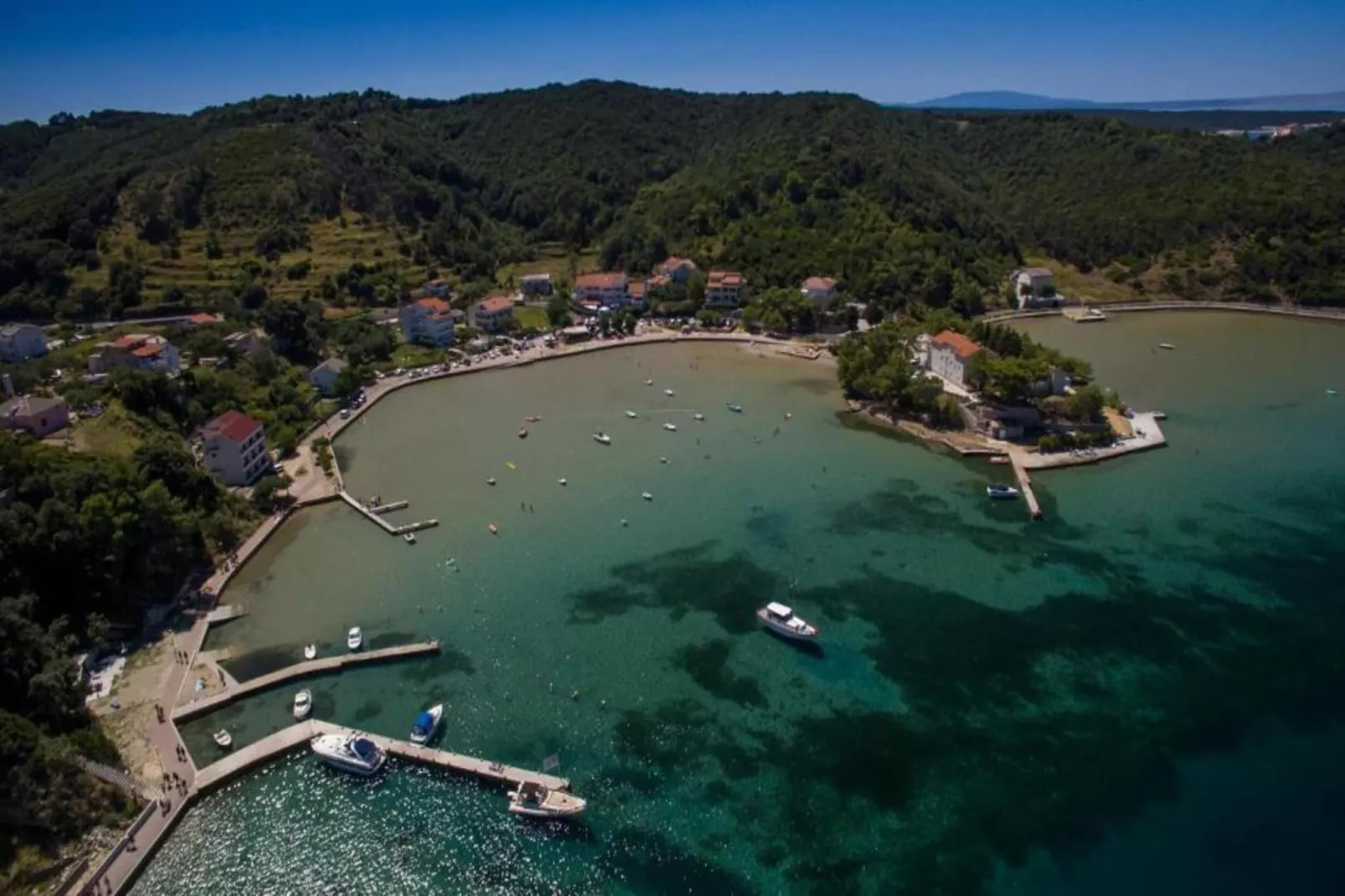 Anamar - Two Bedroom Apartment-Areas summer 5km