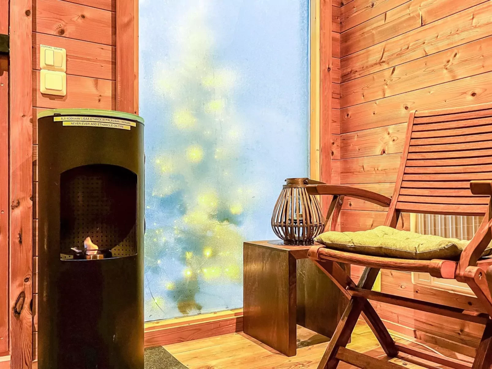 Samruam b aurora cabin-Inside