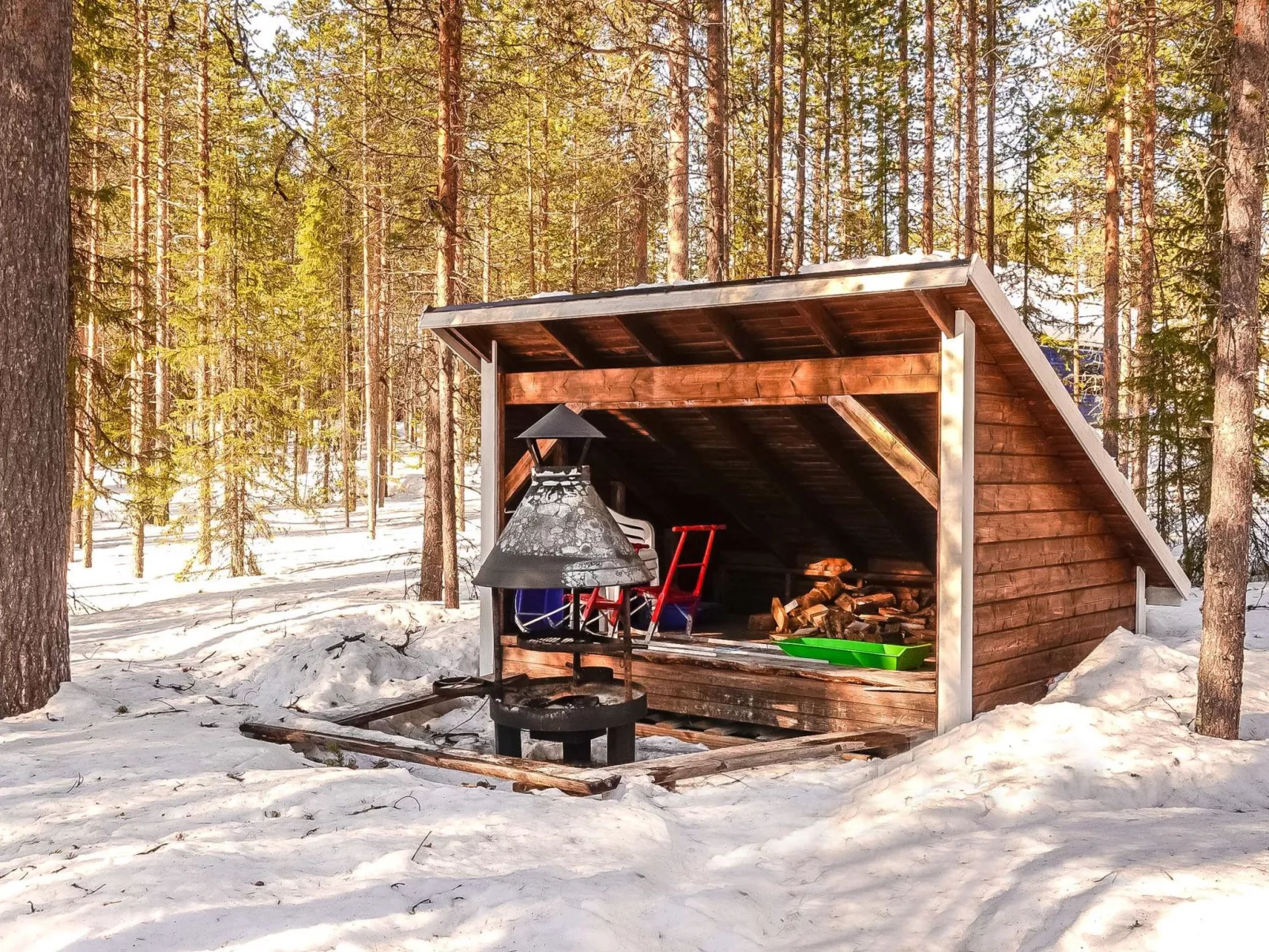 Moskuntupa-Outside