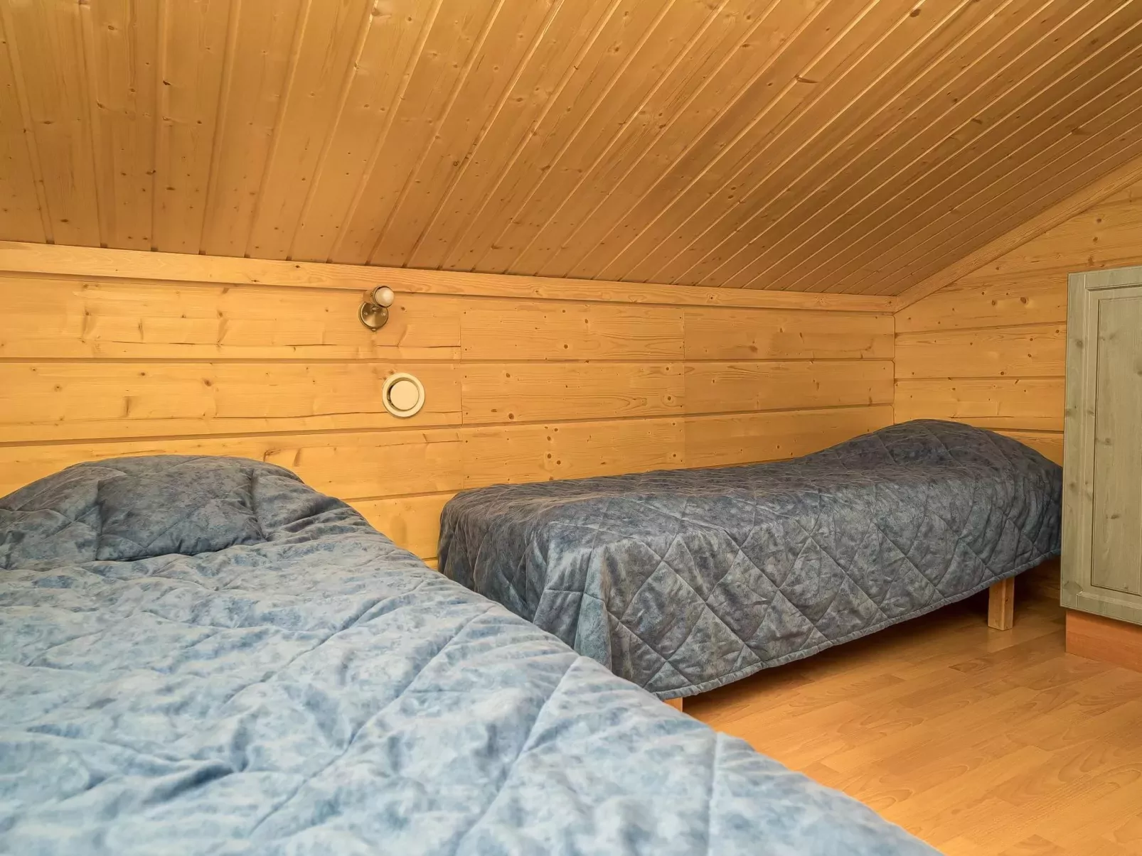 Kinostupa 2a (18)-Dedans