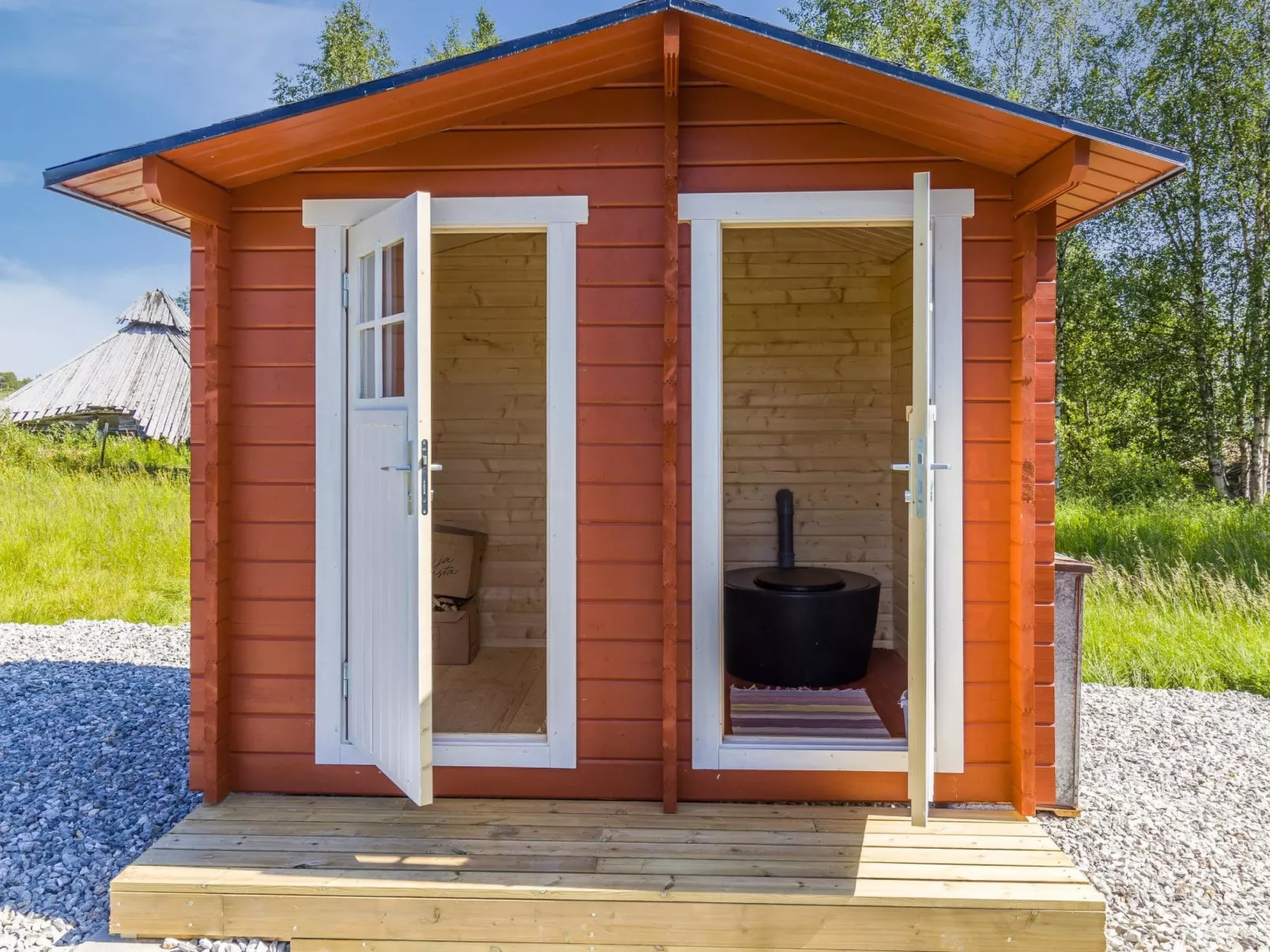 Ruka-kitkan kuukkeli-Outside