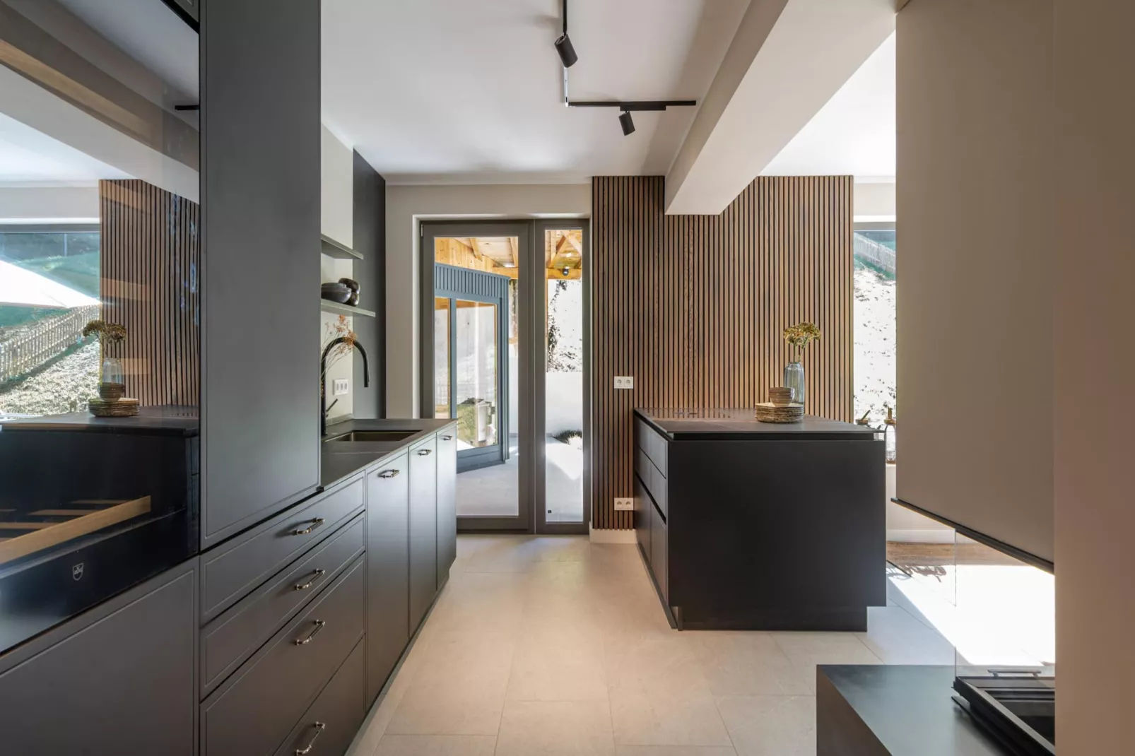 Mountain Retreat B-Kitchen