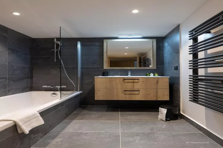 SERRE CHEVALIER Le Cristal Lodge-A24S-Bathroom