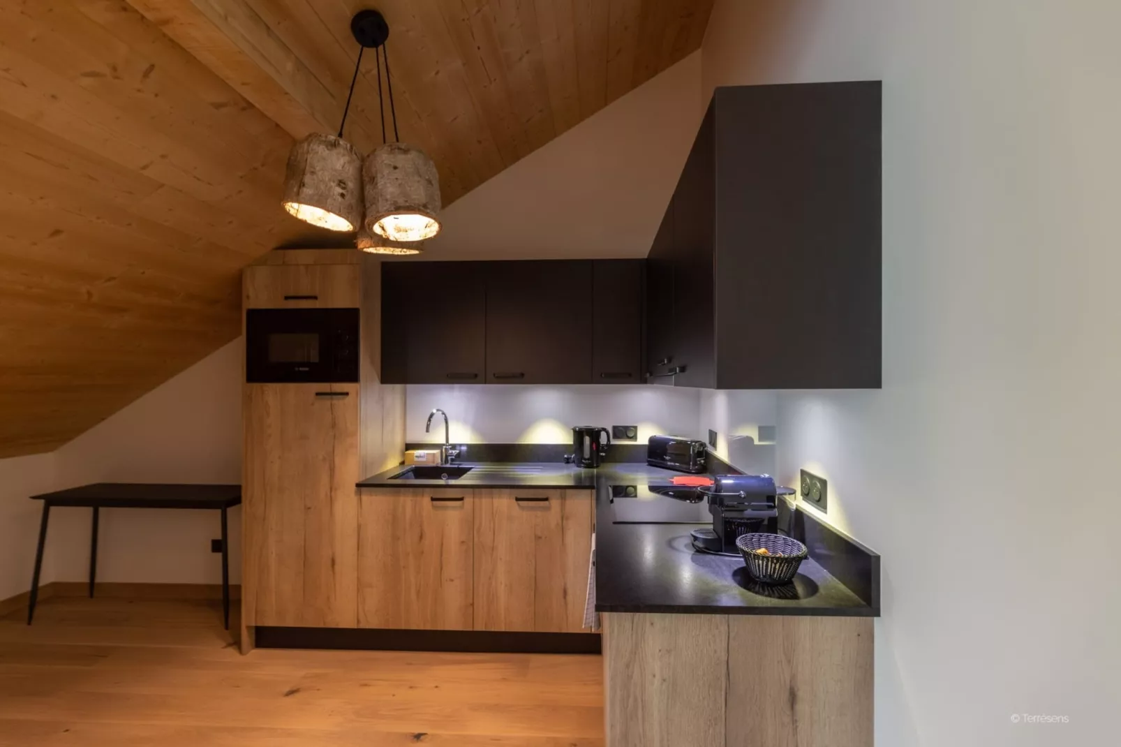 SERRE CHEVALIER Le Cristal Lodge-A38P-Kitchen
