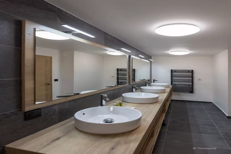 SERRE CHEVALIER Le Cristal Lodge-RF16-Bathroom