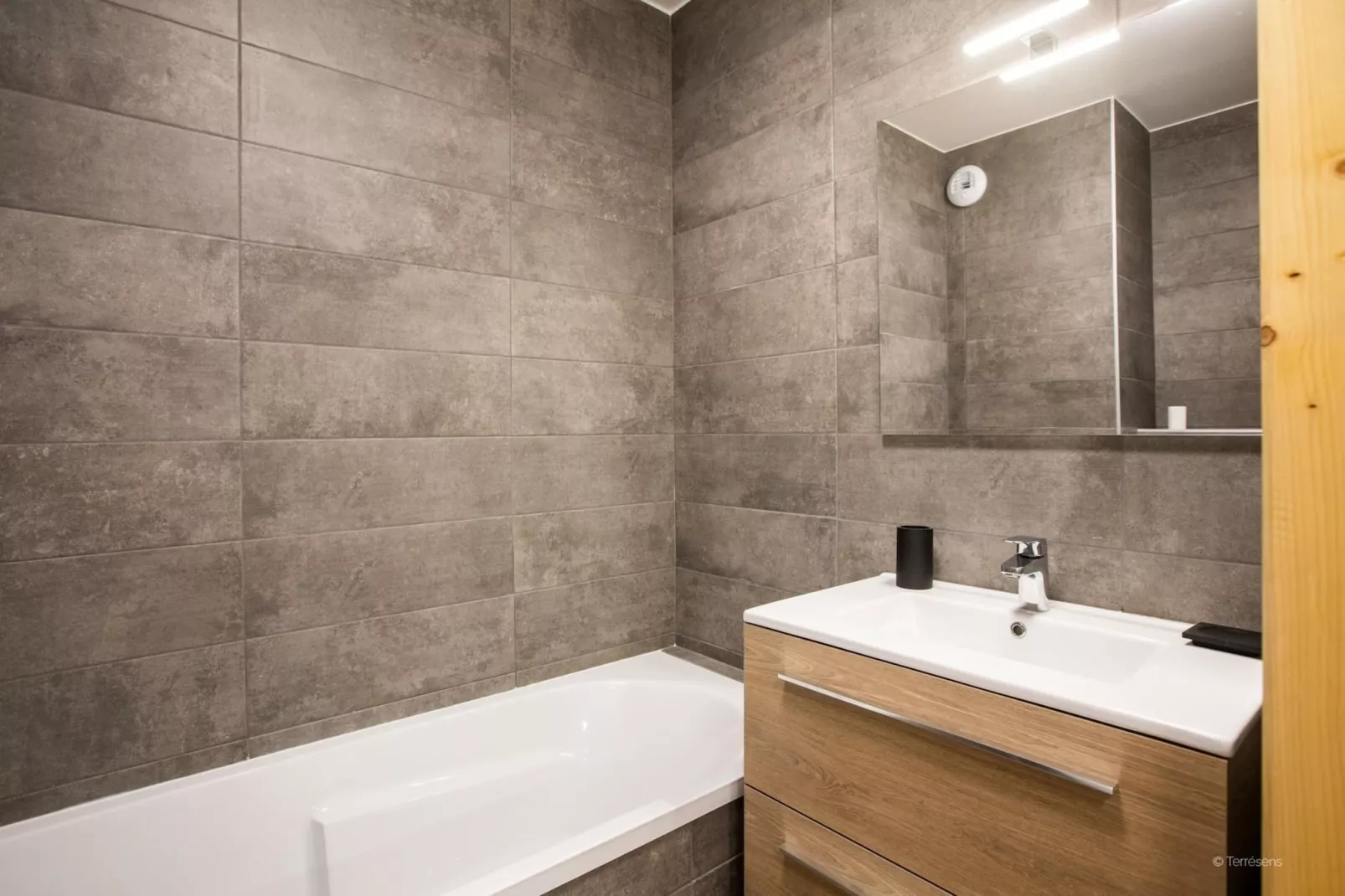 LES SAISIES L’Altaréna-A24S-Bathroom