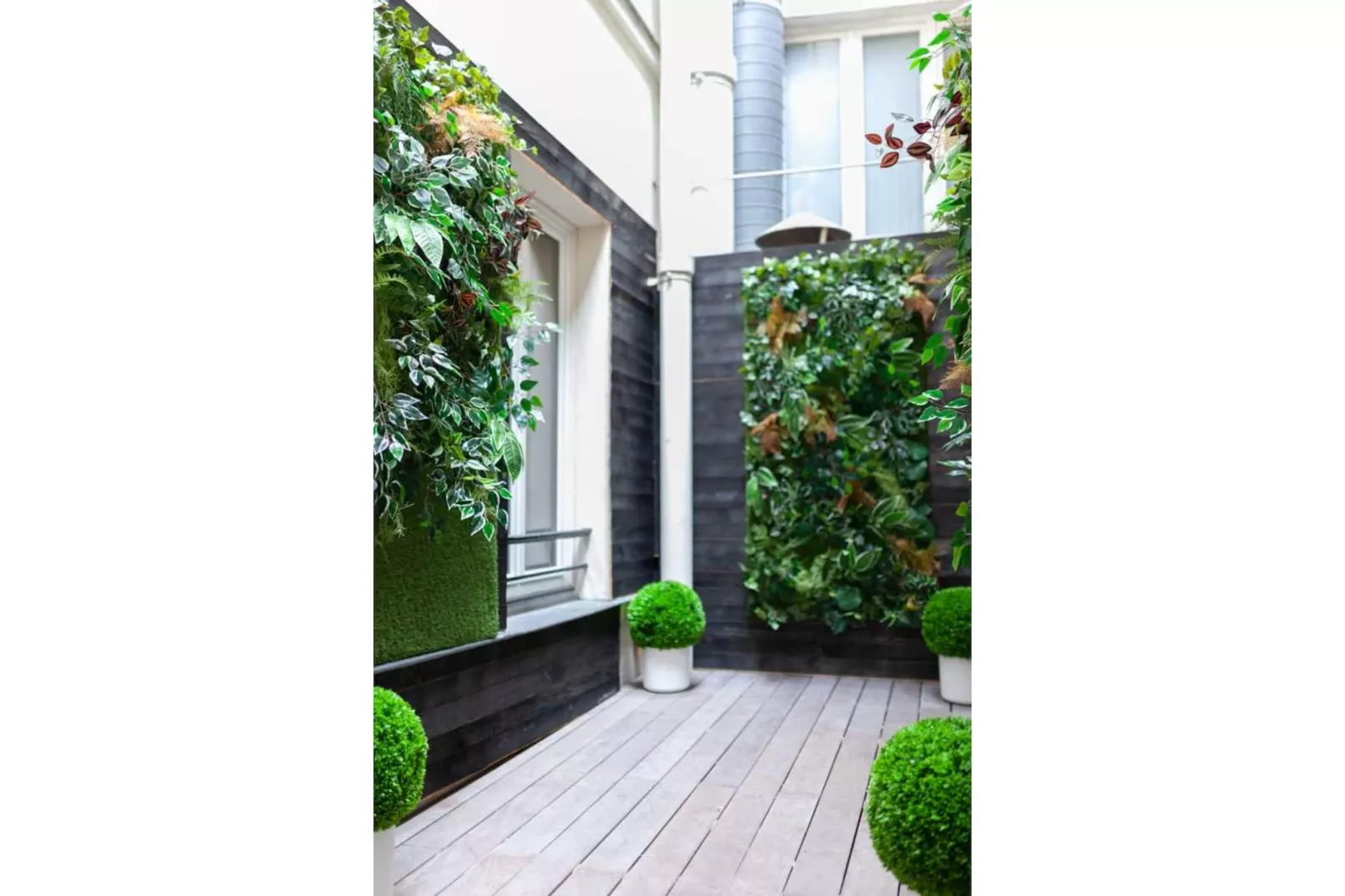 JB-8-RABELAIS-1-Gardens summer