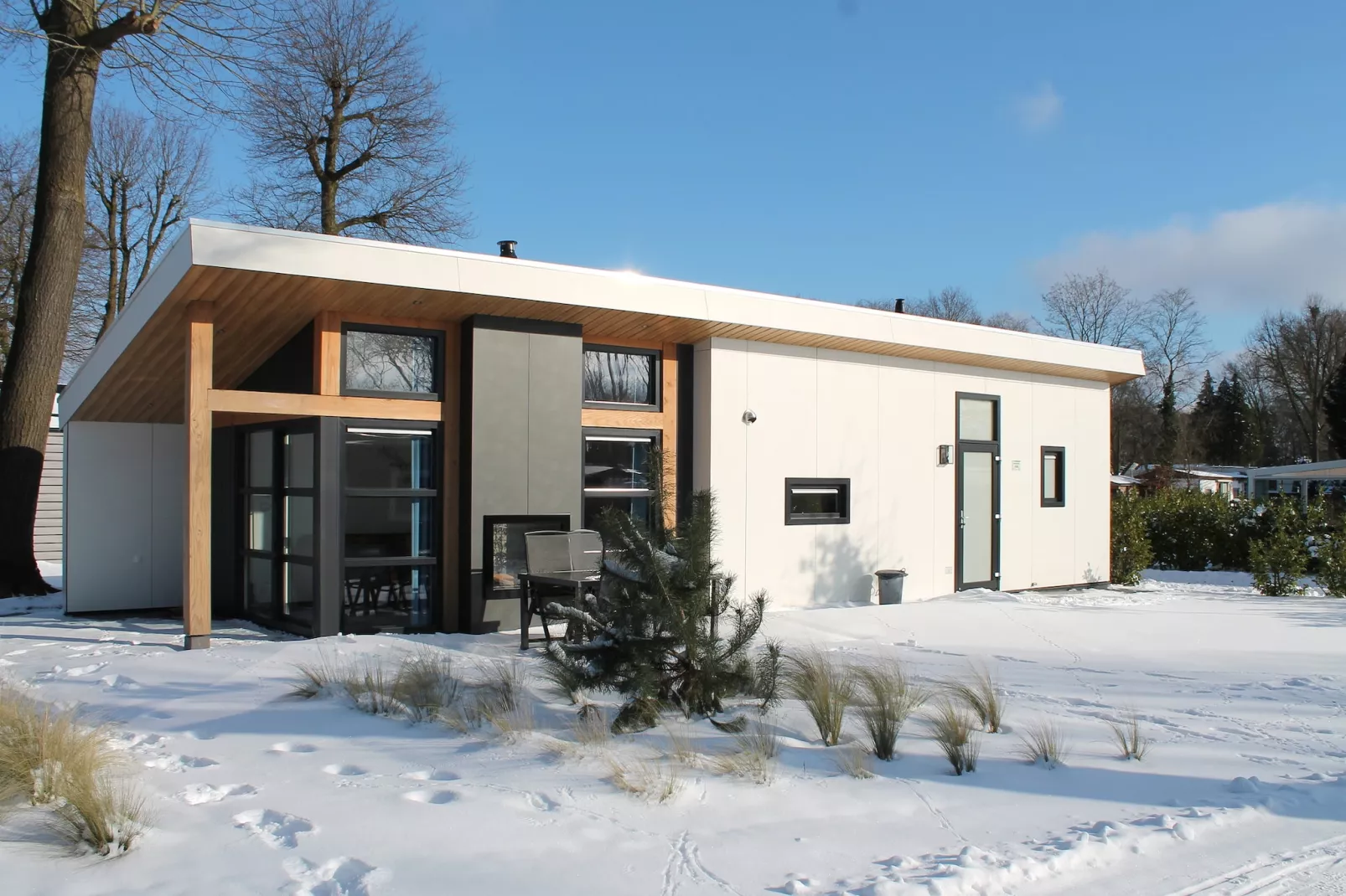 Voordevilla | 2 - 4 persons-Exterior summer