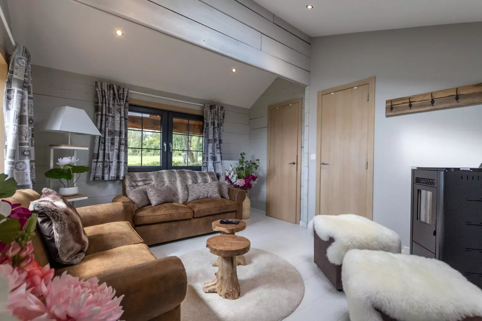 Chalet Bulle-Living room
