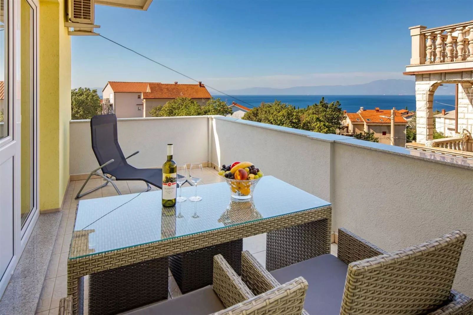 Apartment Slavica 3 - Yellow Sun-Terrace balcony