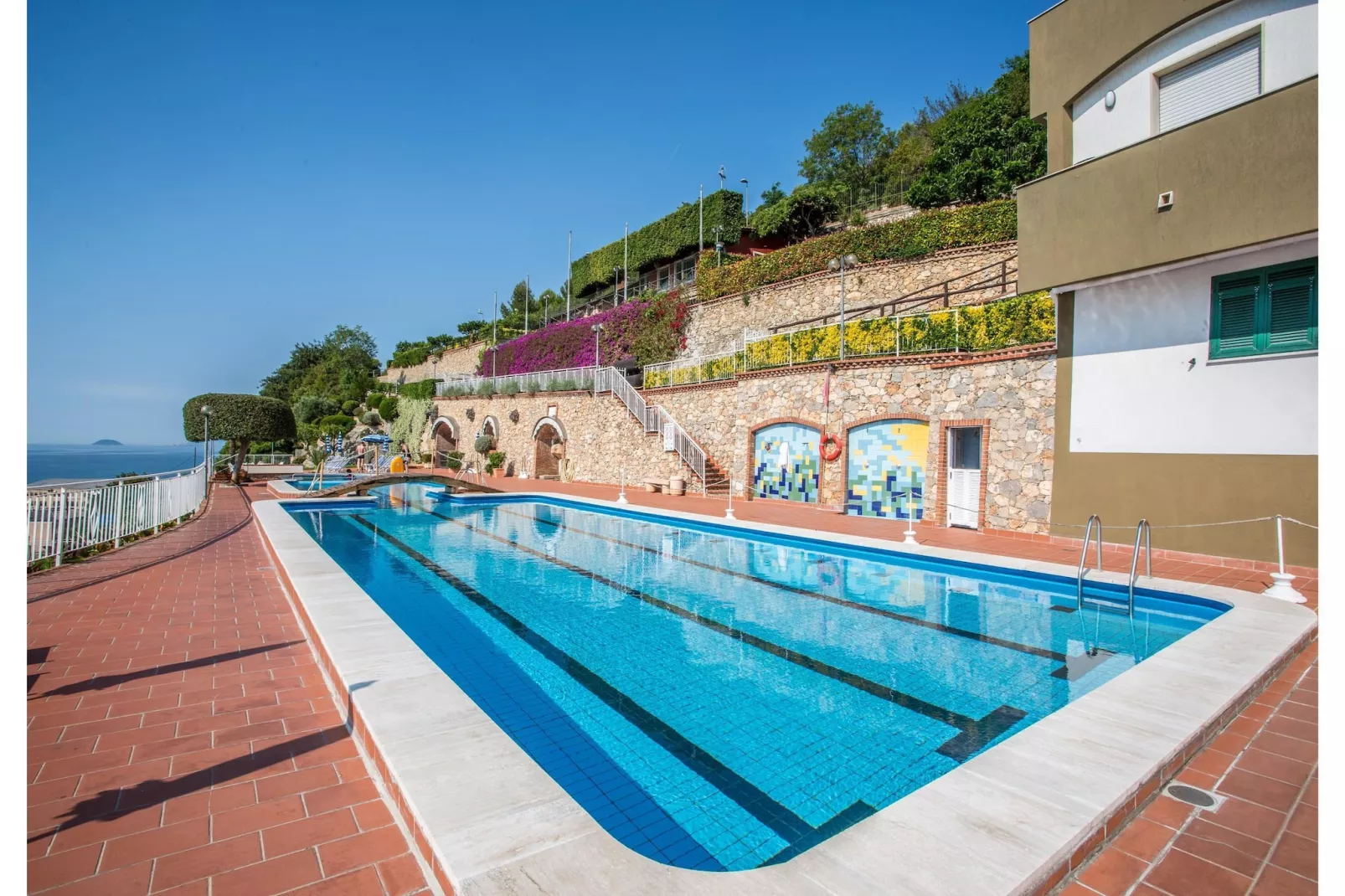 RESIDENCE SANT'ANNA TWO-ROOM APT 5 PAX B5-Pool
