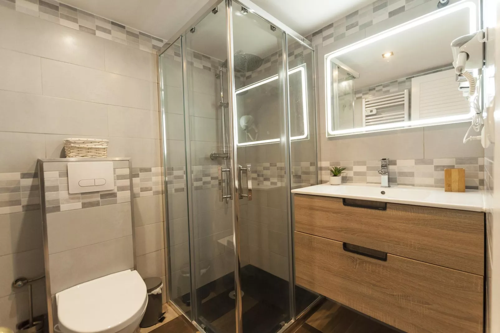 1242 PARE CLARET 500m playa-Badezimmer