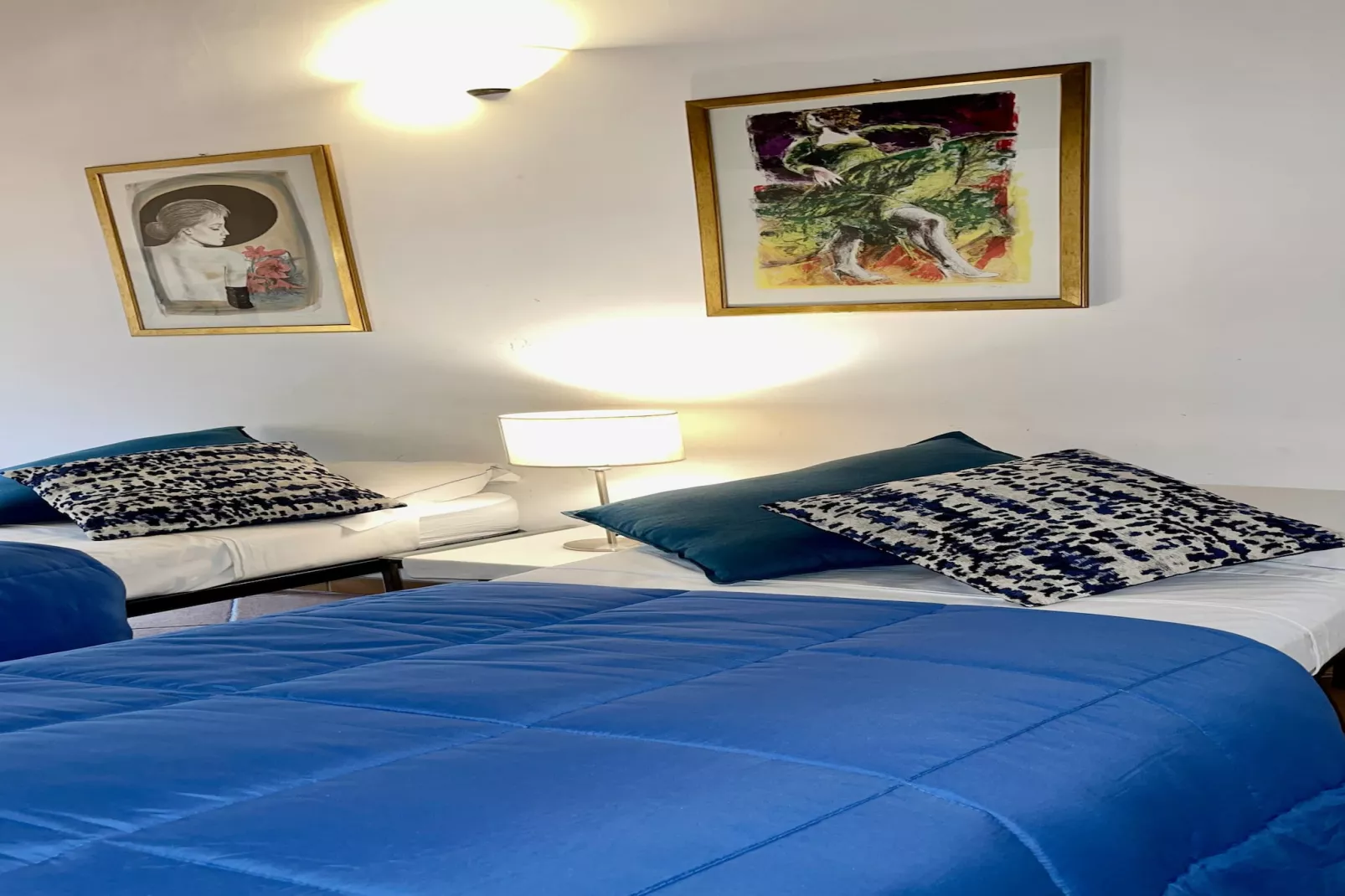 Trevi Fountain Apartment-Bedroom