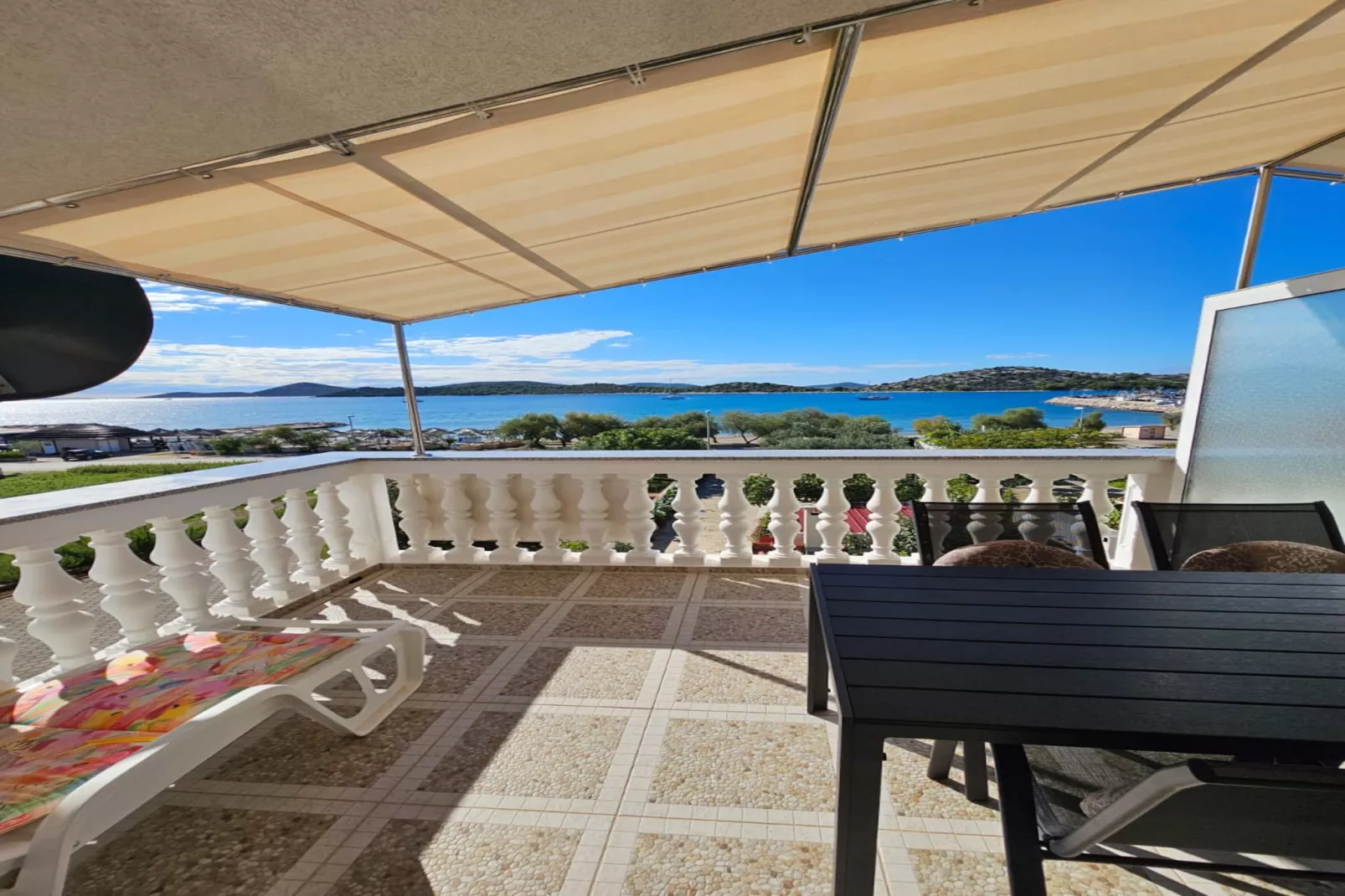 Apartments Olga - two bedroom apartment A4-Terrace balcony
