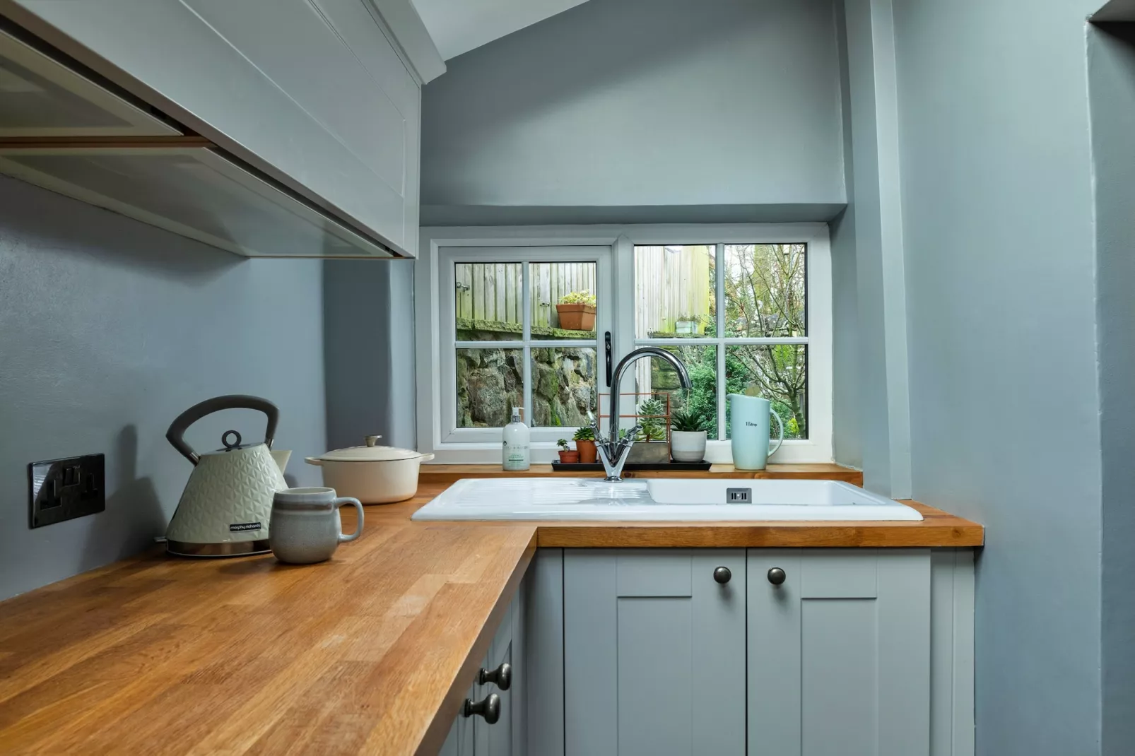 Wye Head Cottage-Kitchen