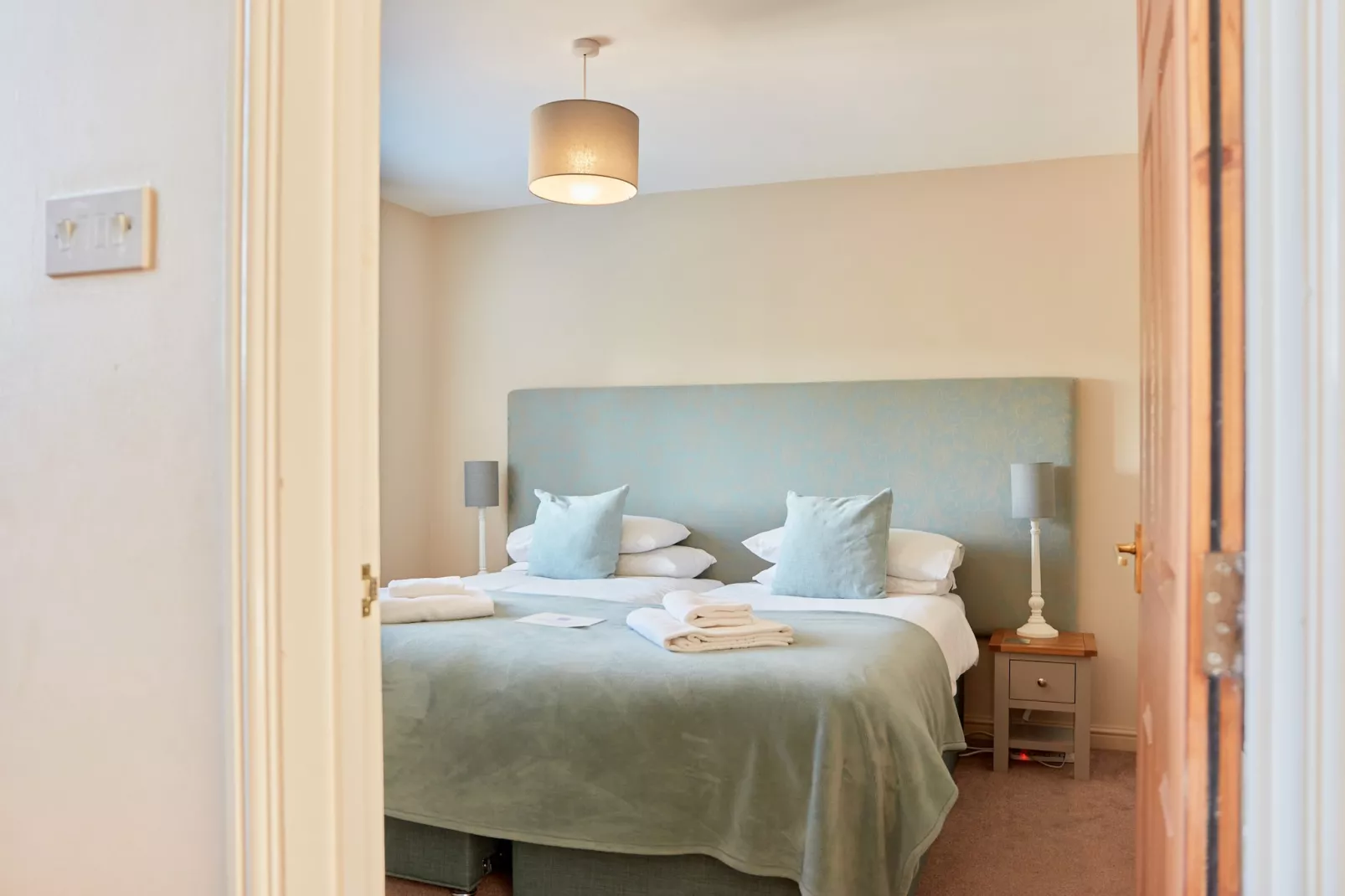 Meadow View-Bedroom