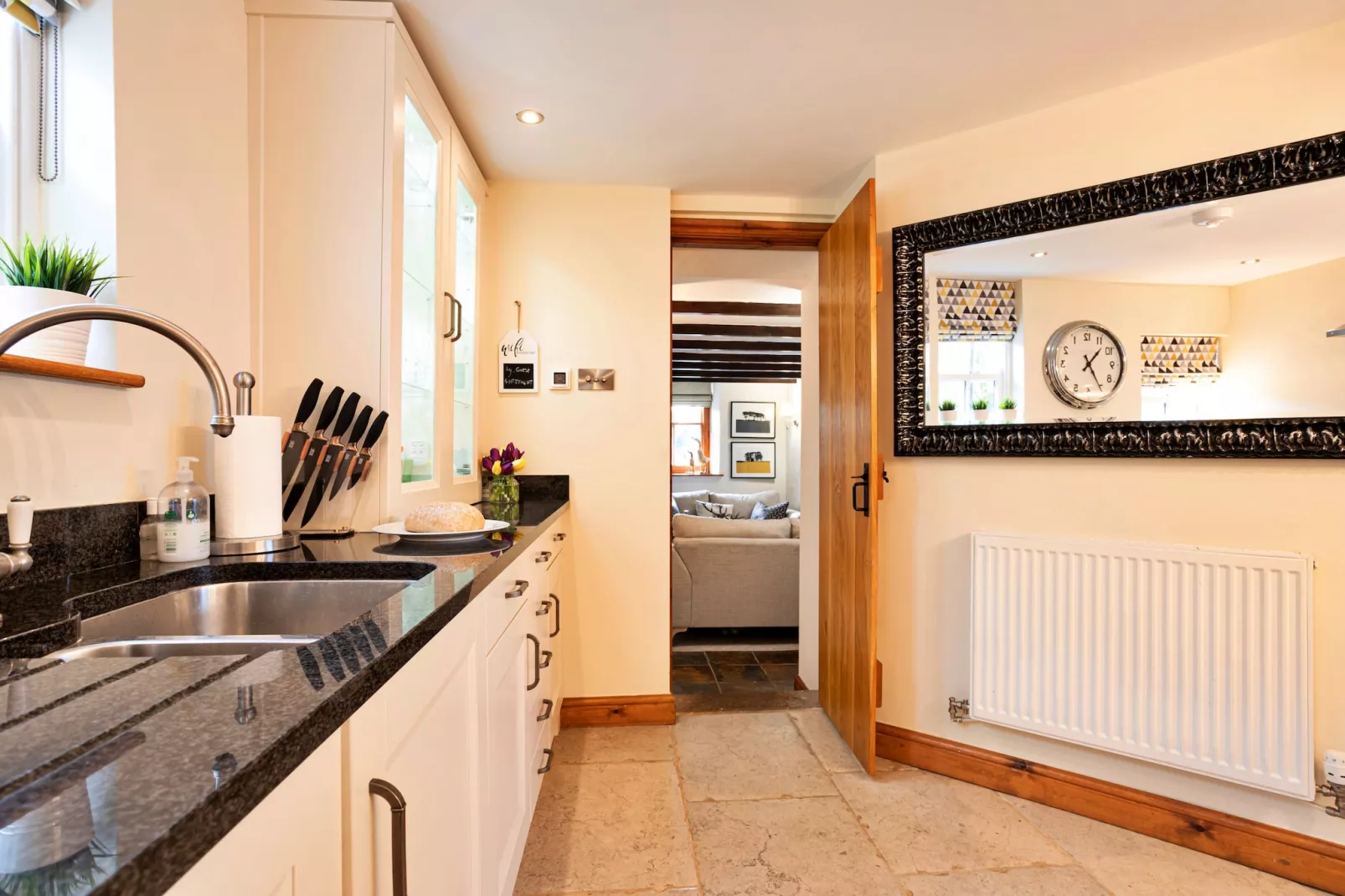 Ivy Cottage-Kitchen