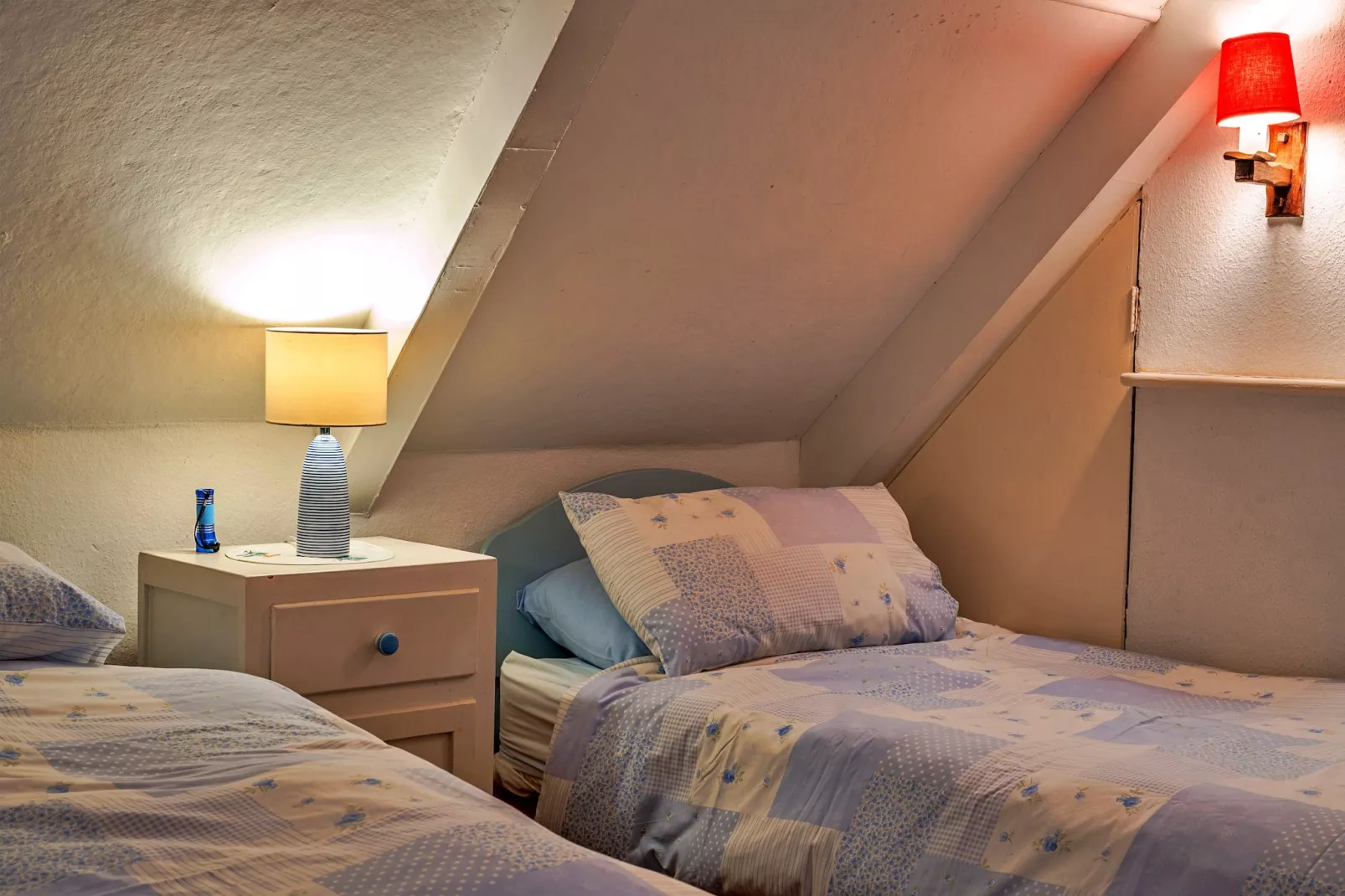 Lewcott-Bedroom