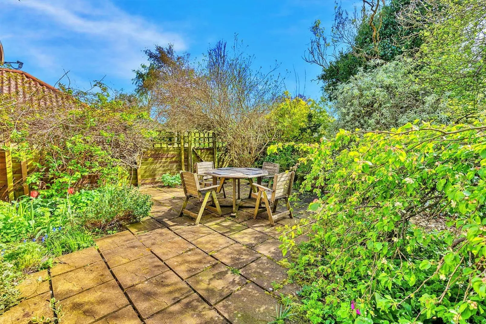 The West Wing at The Mill House-Gardens summer
