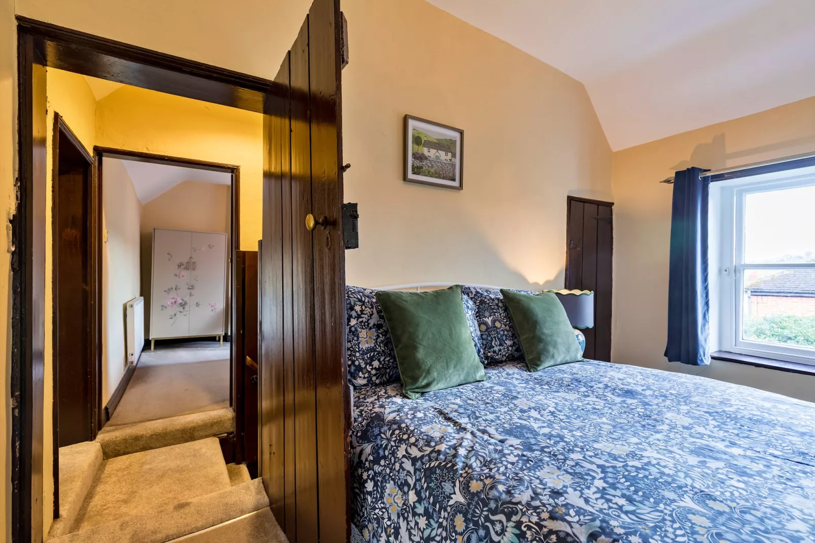 Spring Cottage-Bedroom
