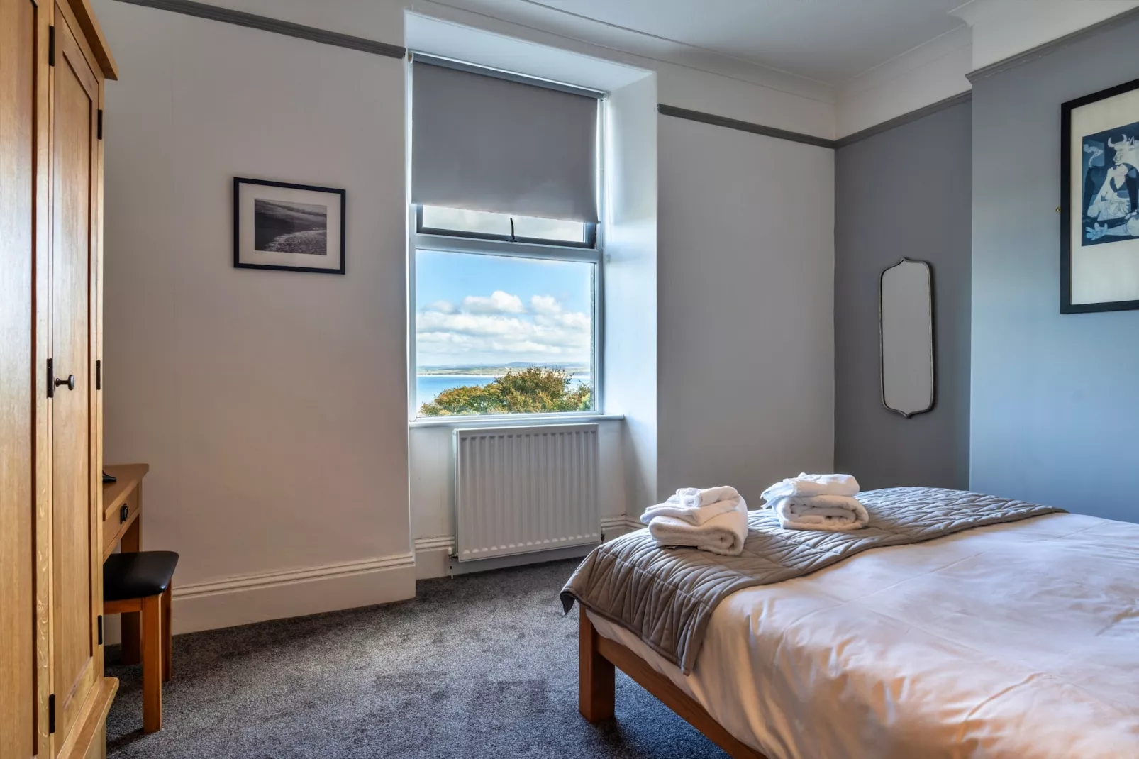No. 6 Porthgwidden-Bedroom