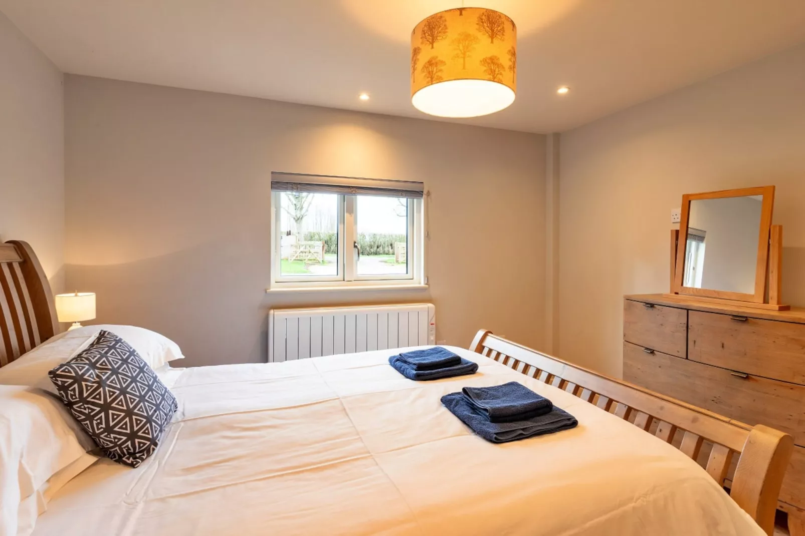 Oak Cottage-Bedroom