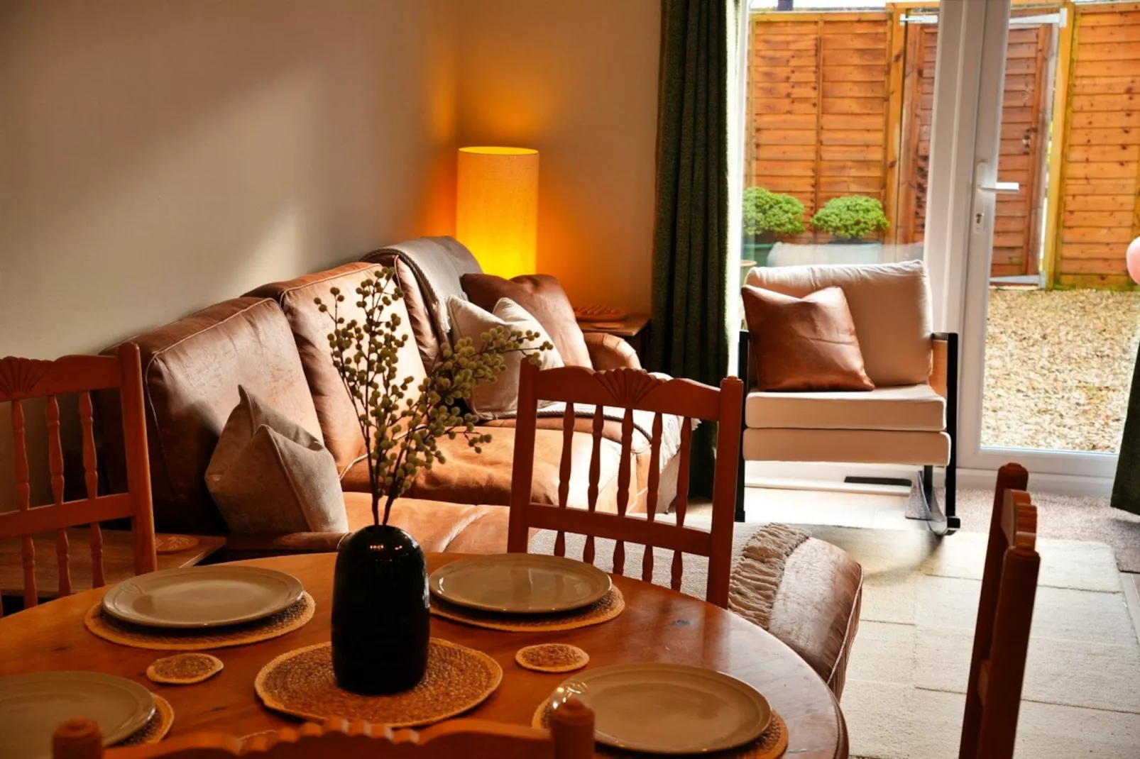 No. 8 Meadow Retreat-Living room
