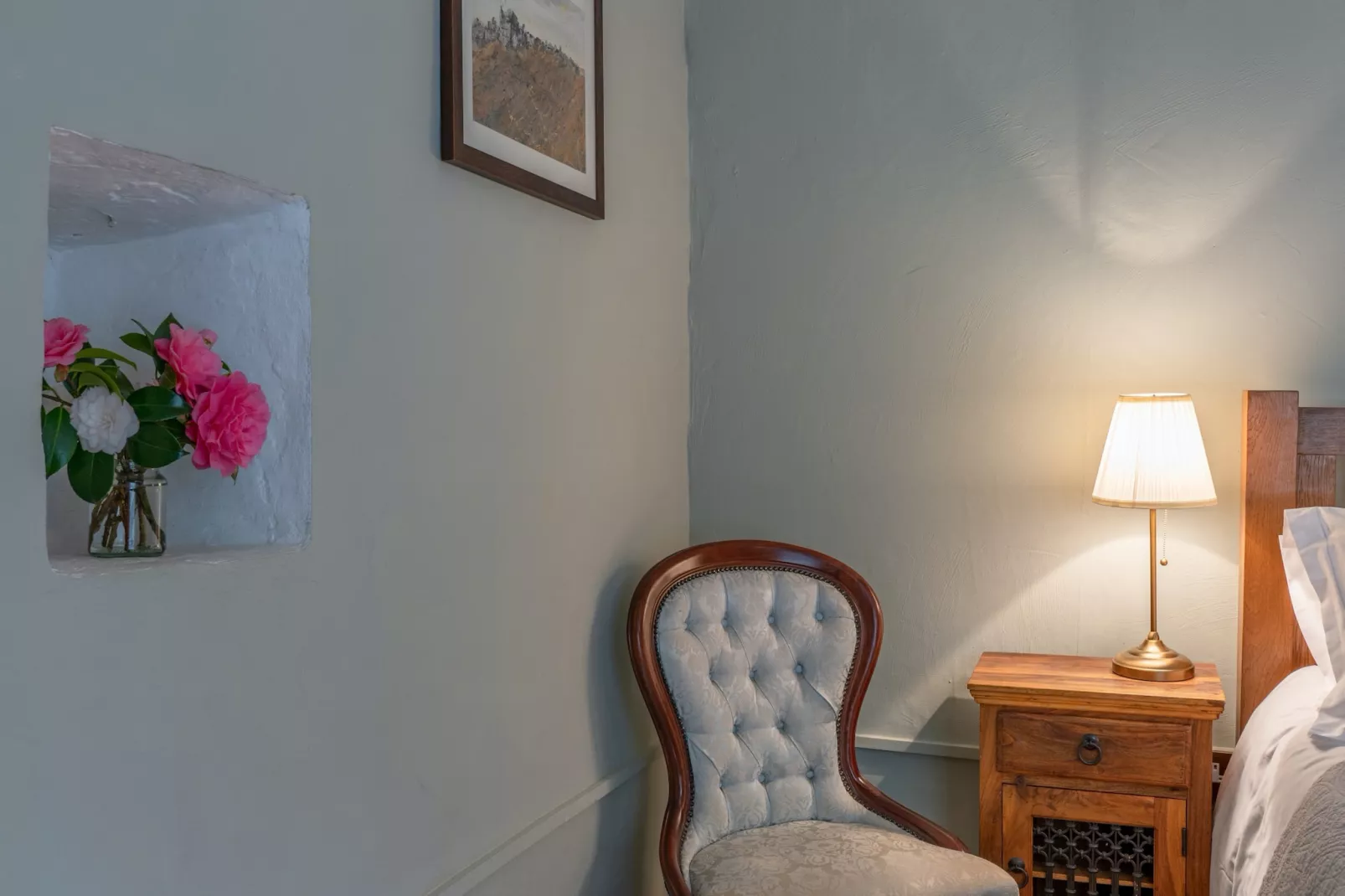 Lower Aylescott Farmhouse-Bedroom