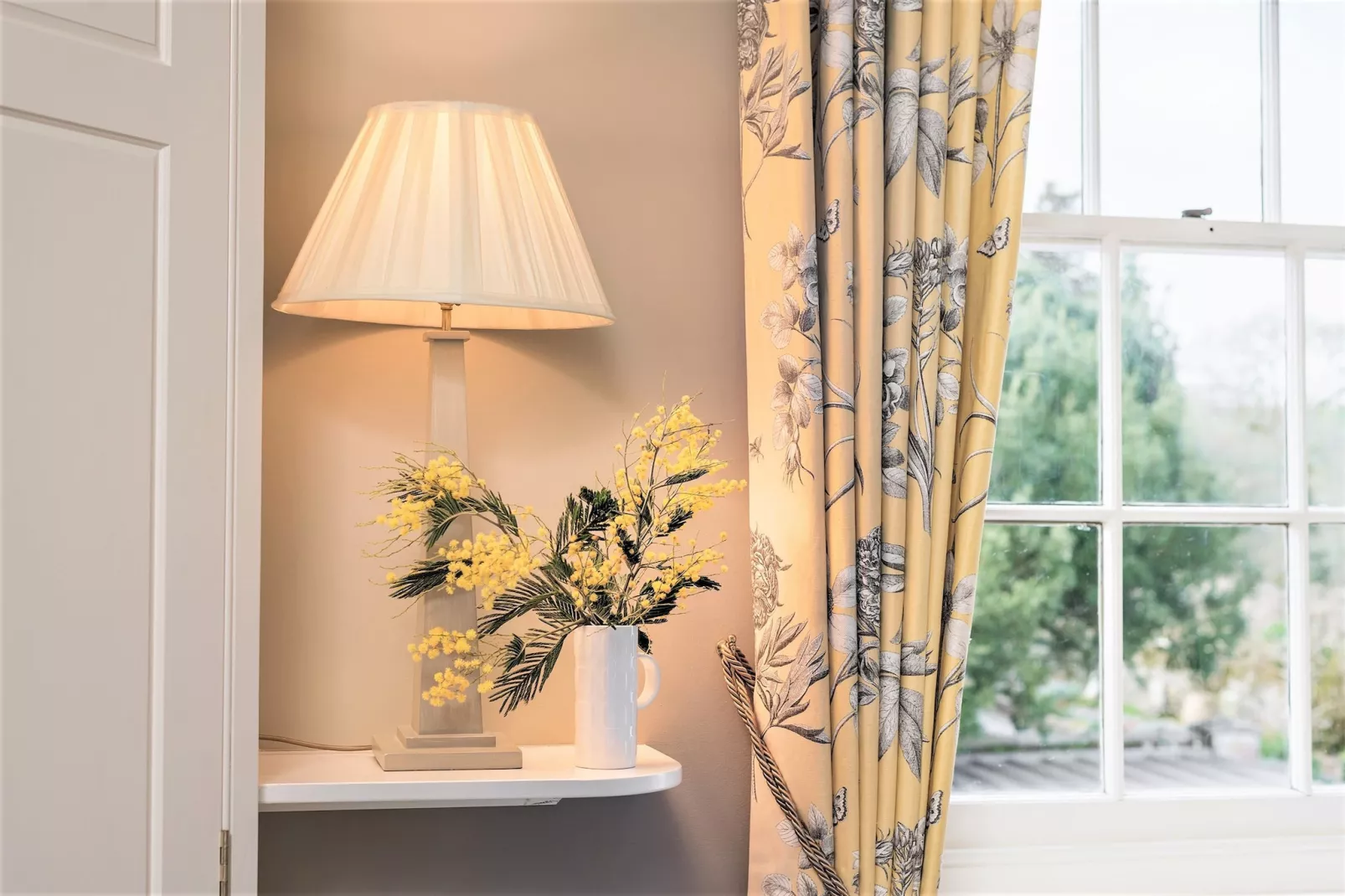 Historic Castle on River Tamar-Chambre
