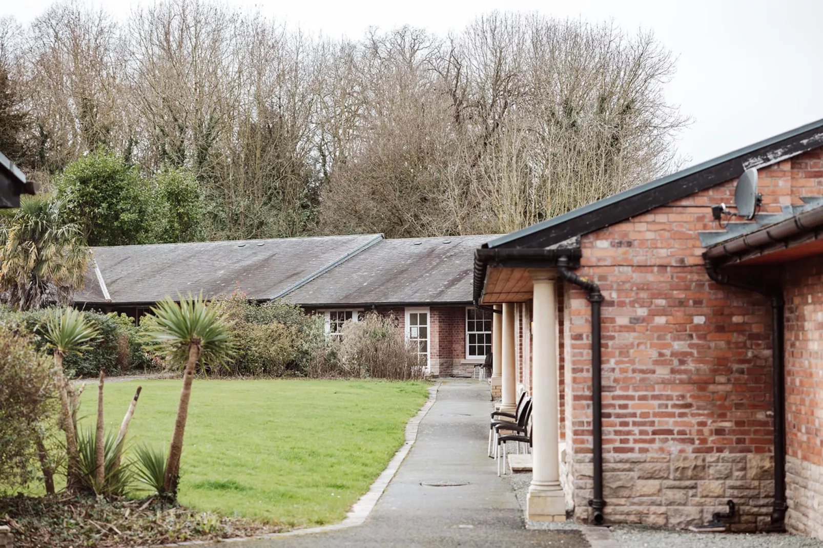 Netley Hall - Thyme-Outdoor