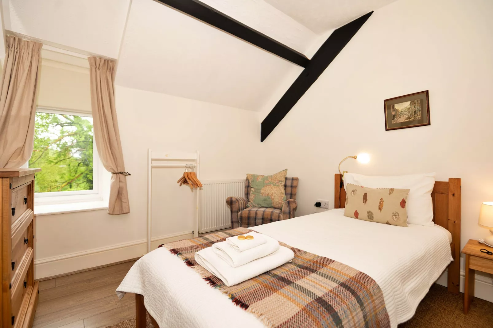 Hermon Bach-Bedroom