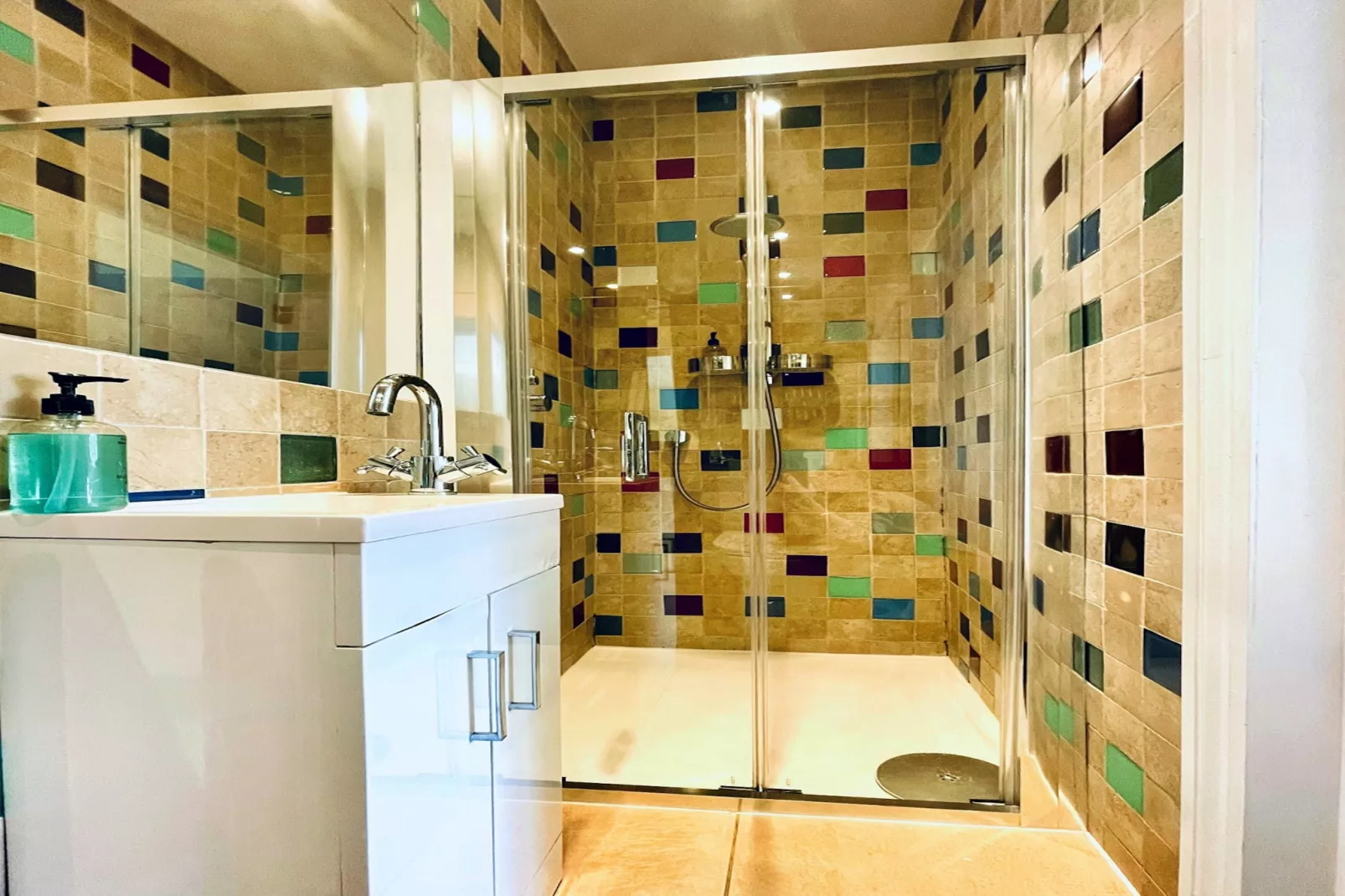 Lodge Cottage-Bathroom