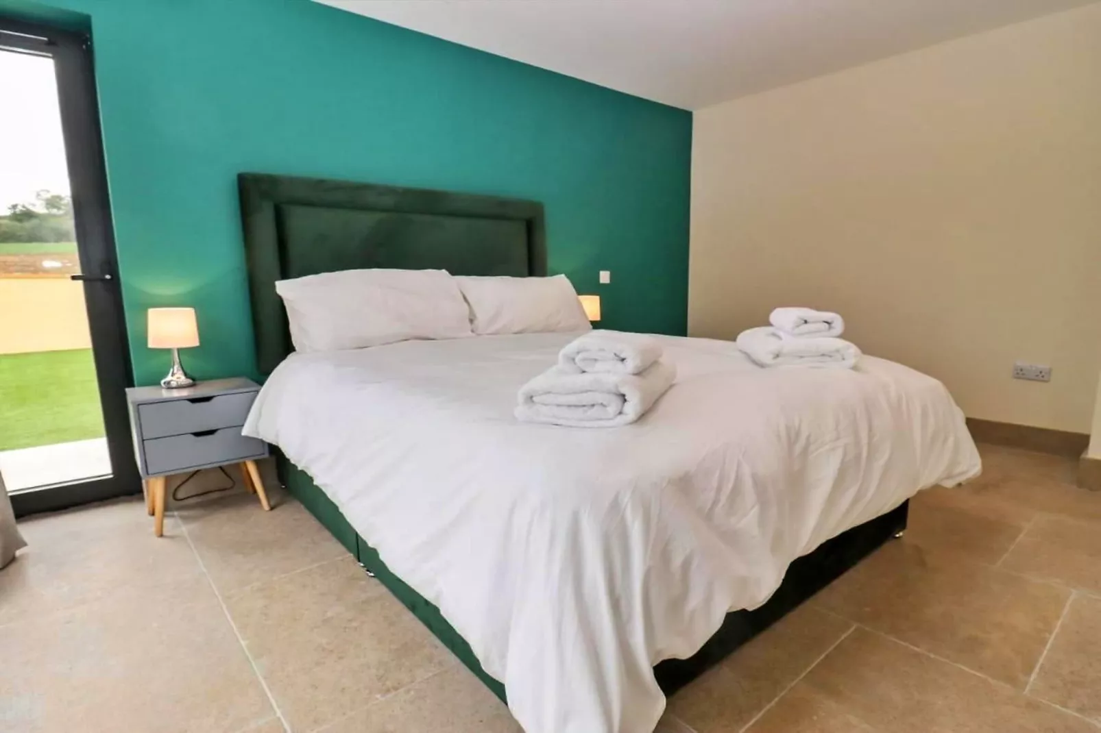 Little Rissington - Barn Three-Bedroom