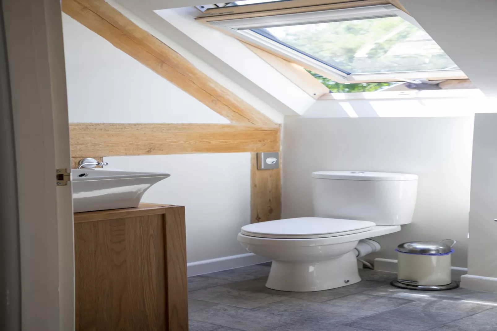 Owl Cottage-Bathroom