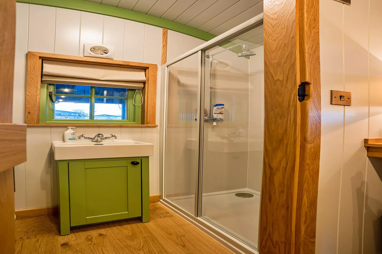 The Shepherd's Hut at Northcombe Farm-Bathroom