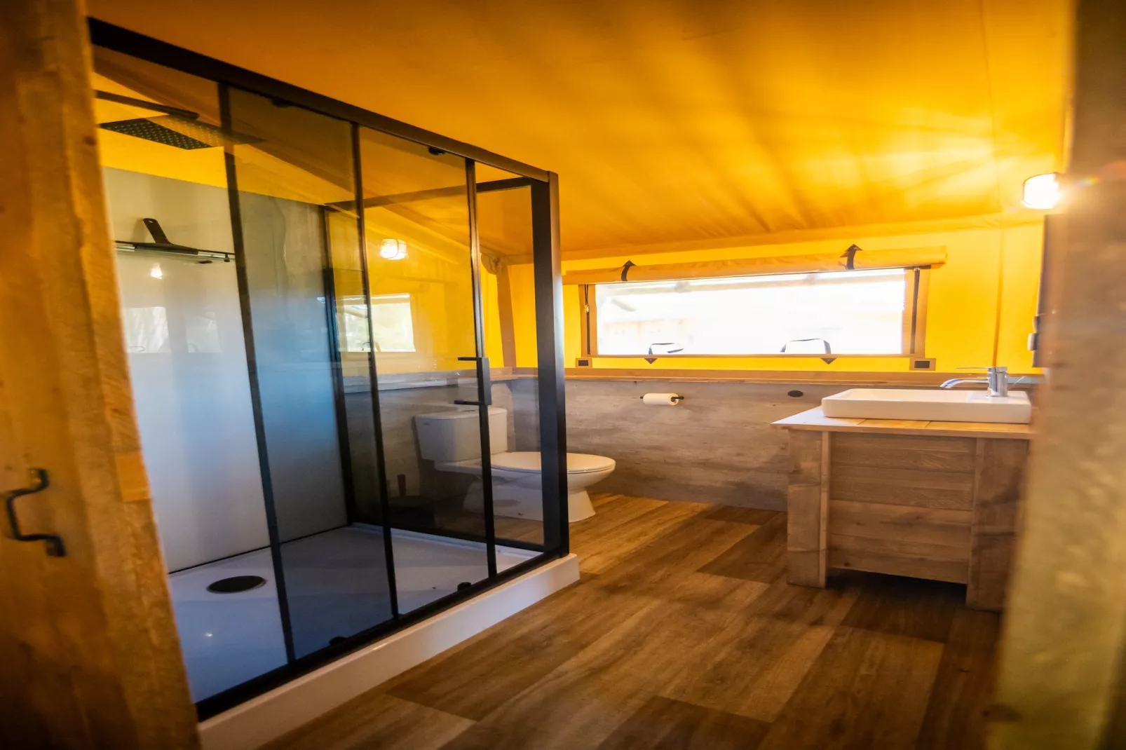 6 persoons Luxe Safaritent-Badezimmer