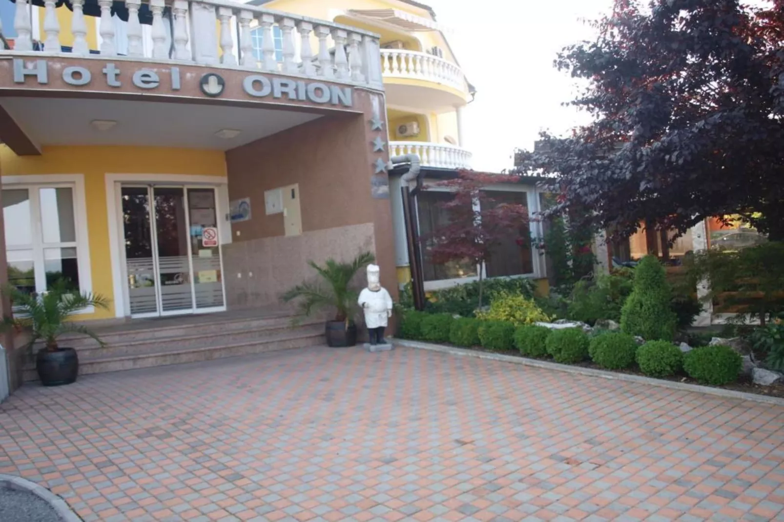 Hotel Orion - Single Room with Mountain View-Extérieur