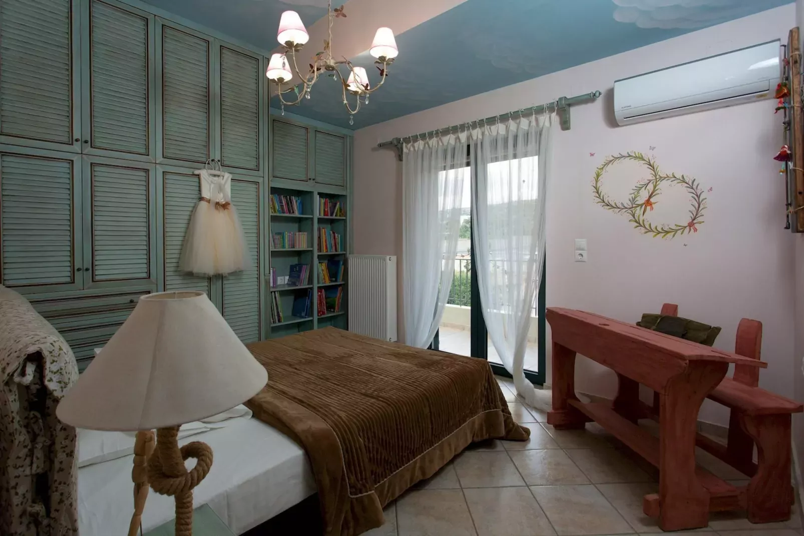 Golden Crest Villa-Bedroom